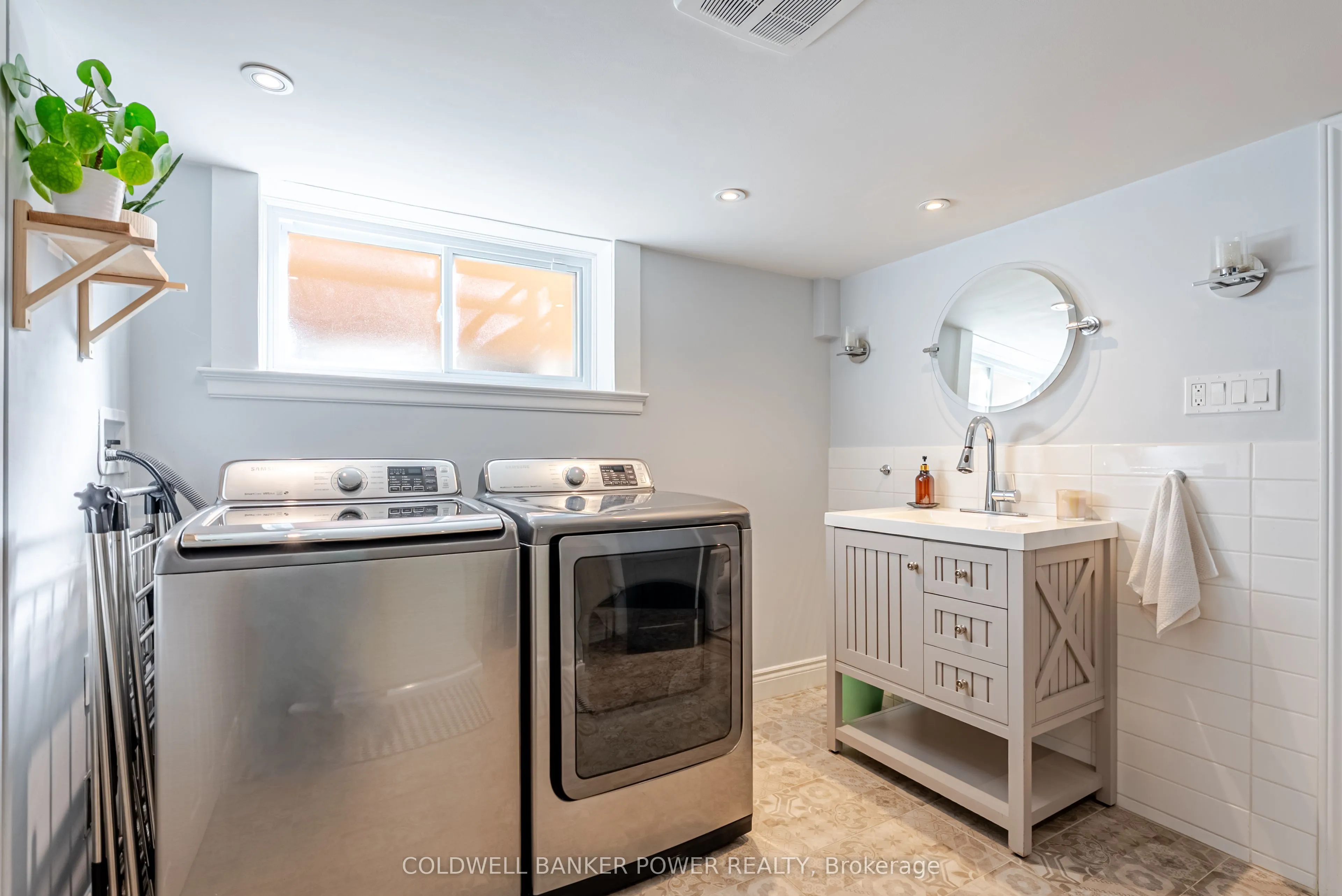 20 Elmwood Avenue E