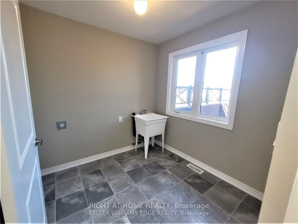 74 Pinot Crescent