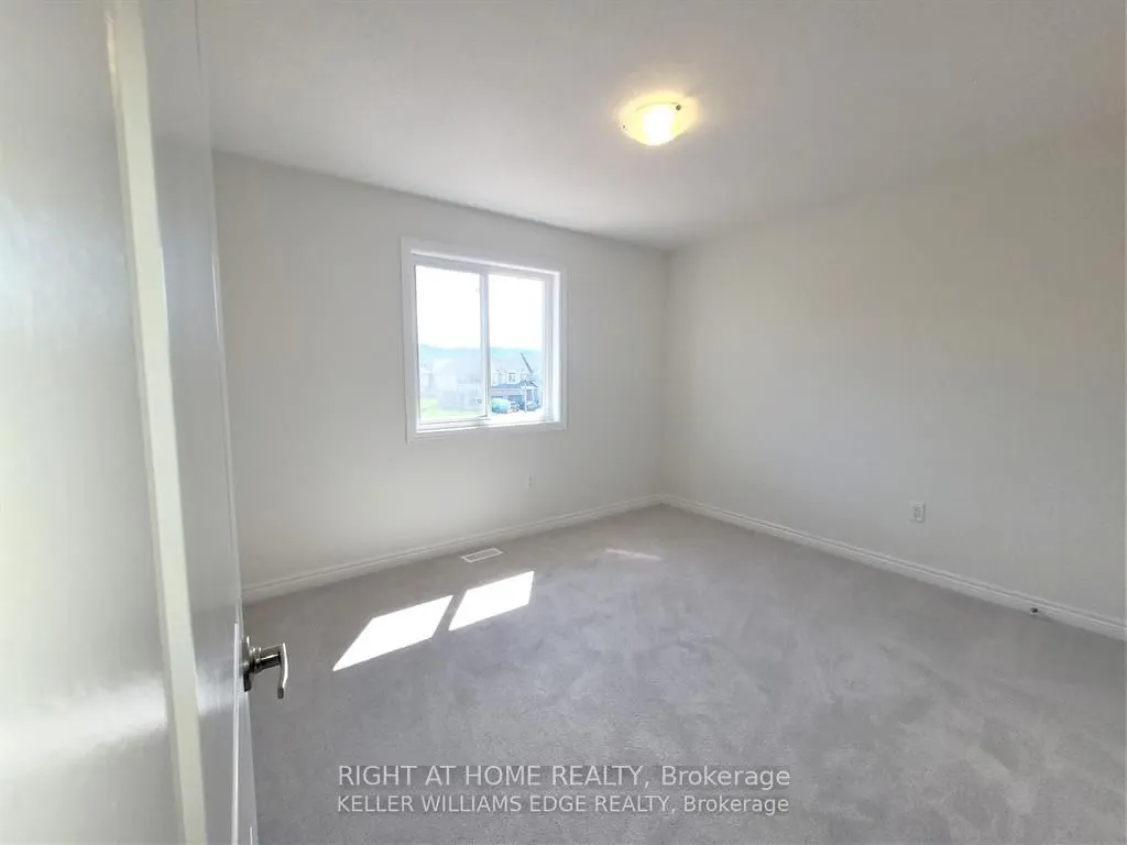 74 Pinot Crescent
