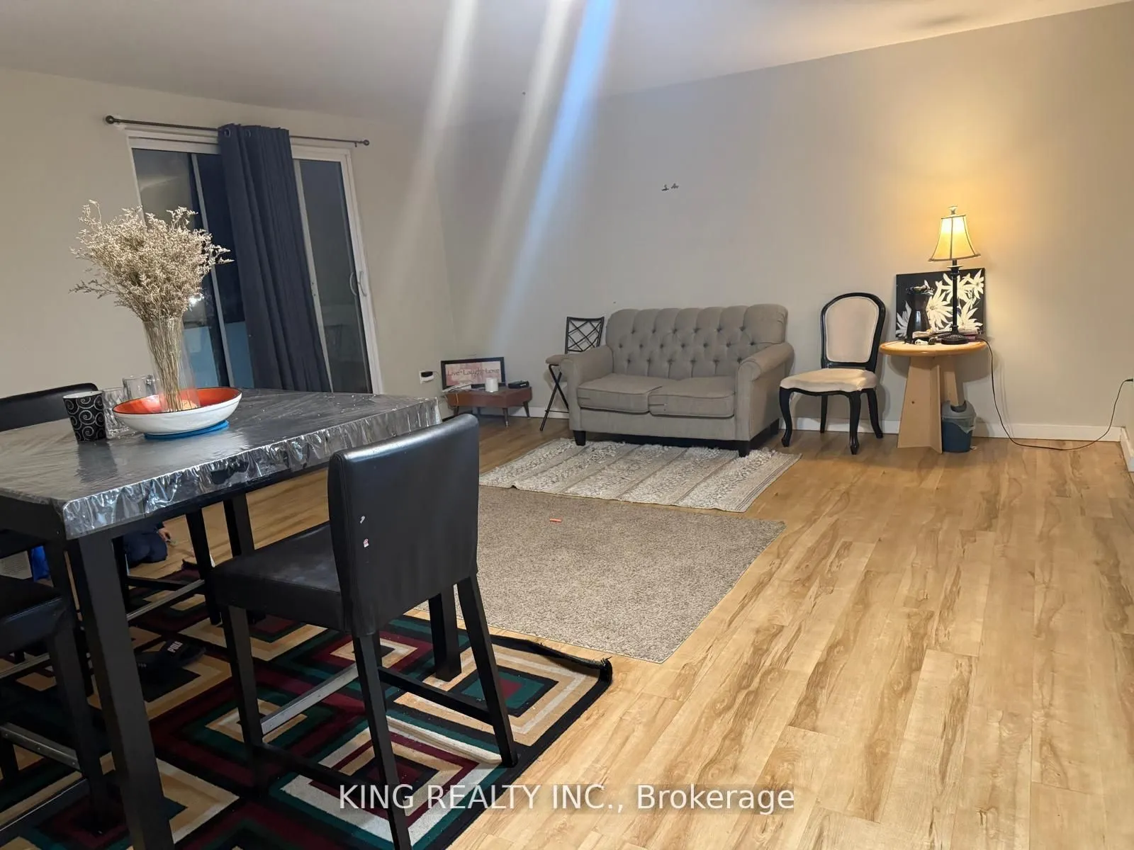 563 MORNINGTON Avenue, #302