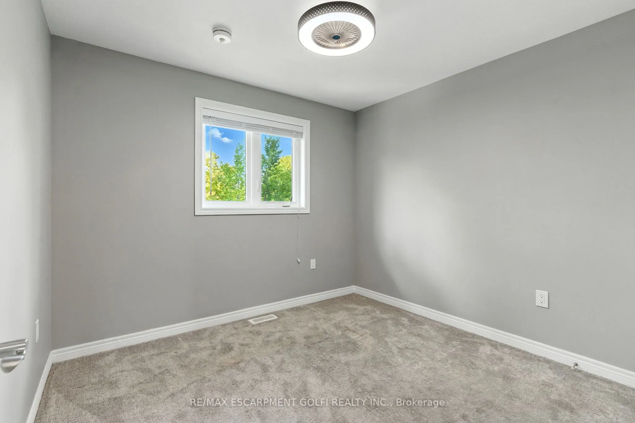 17 Dennis Drive