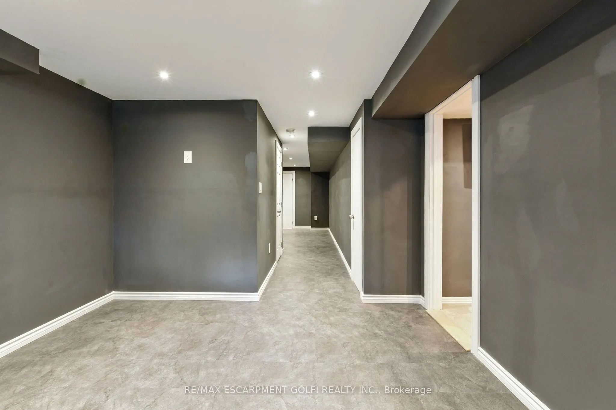 17 Dennis Drive