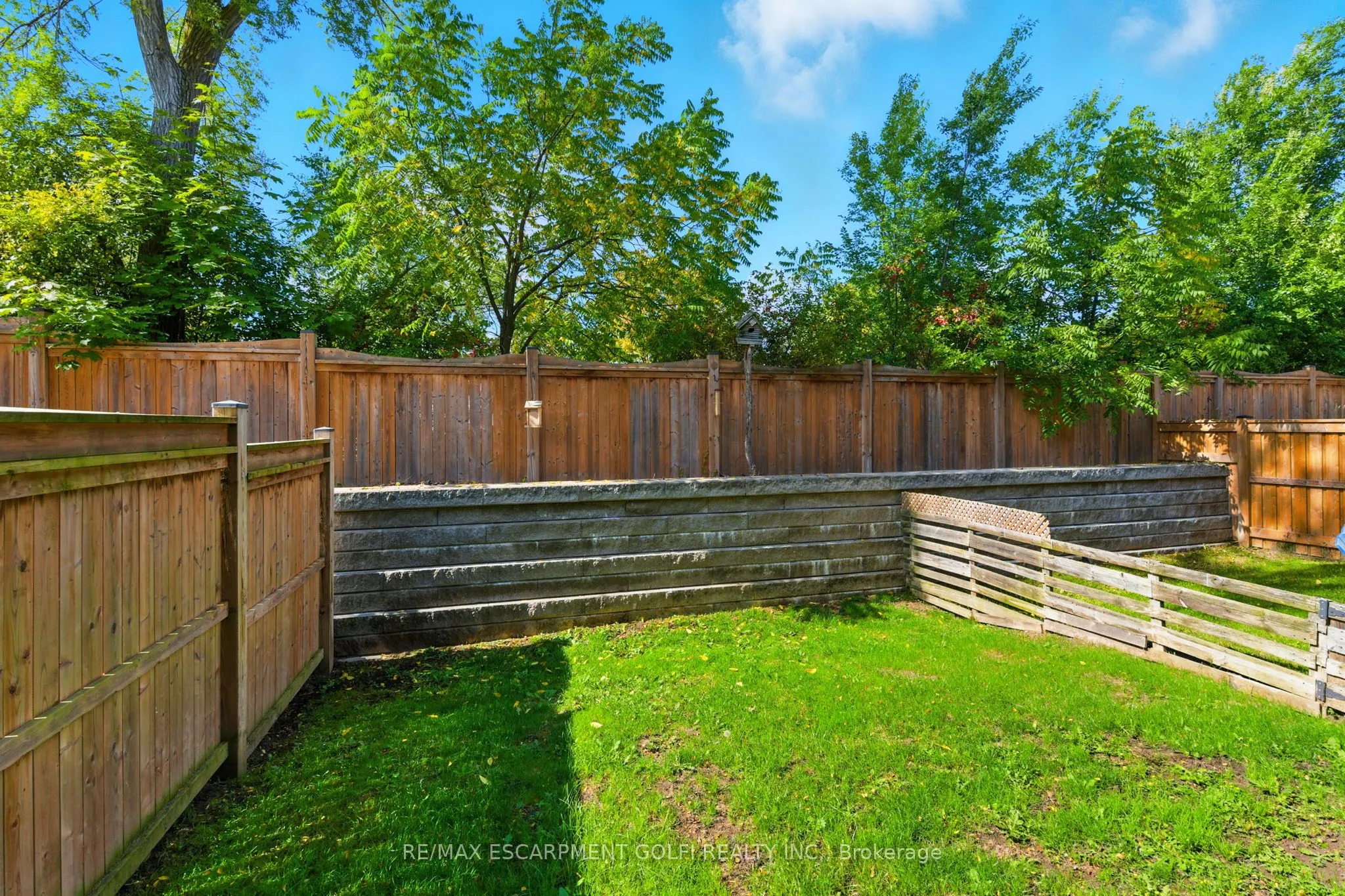 17 Dennis Drive