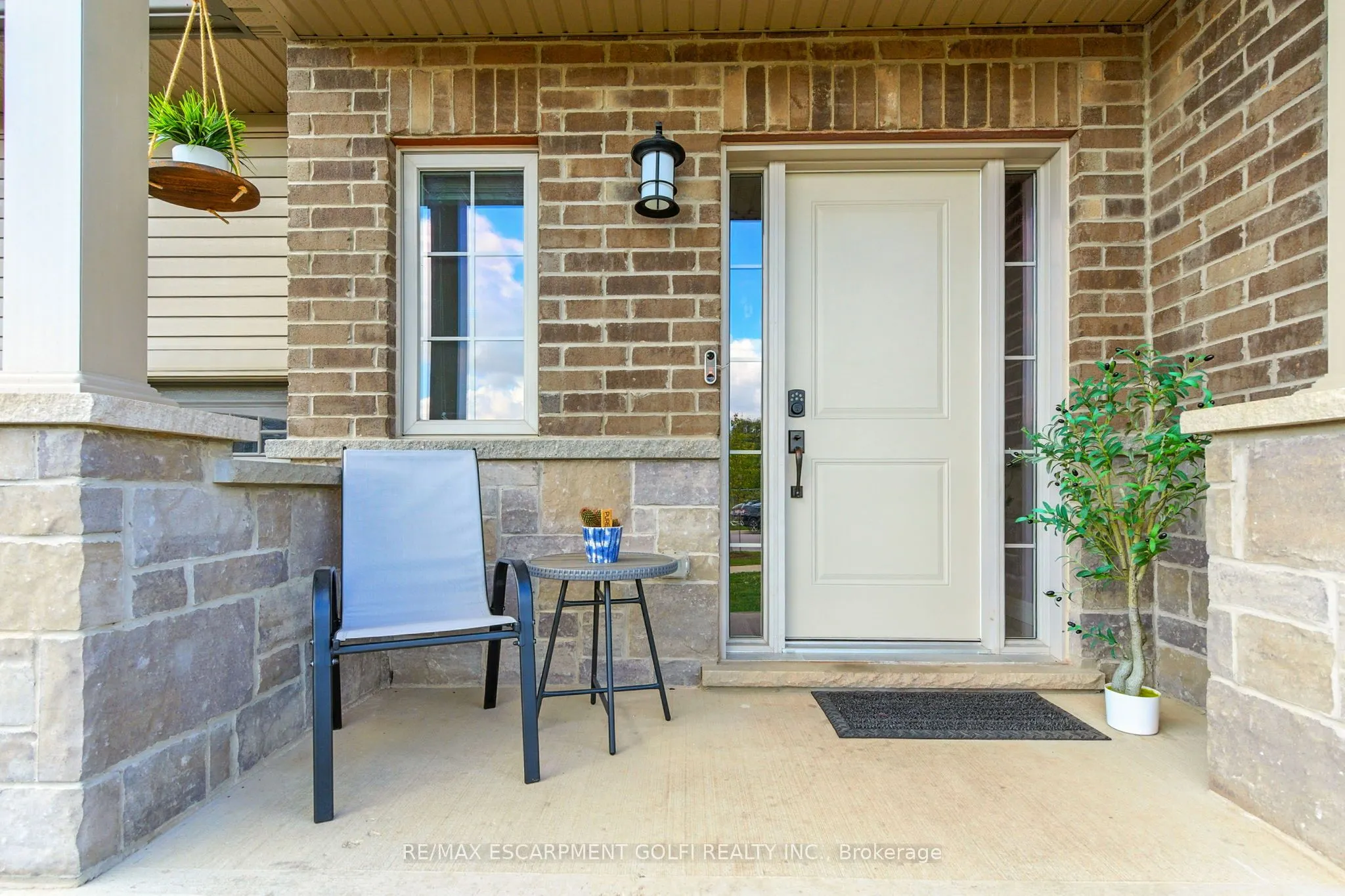 17 Dennis Drive
