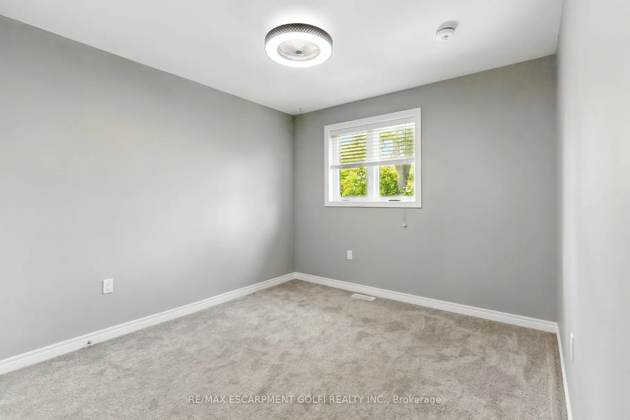 17 Dennis Drive