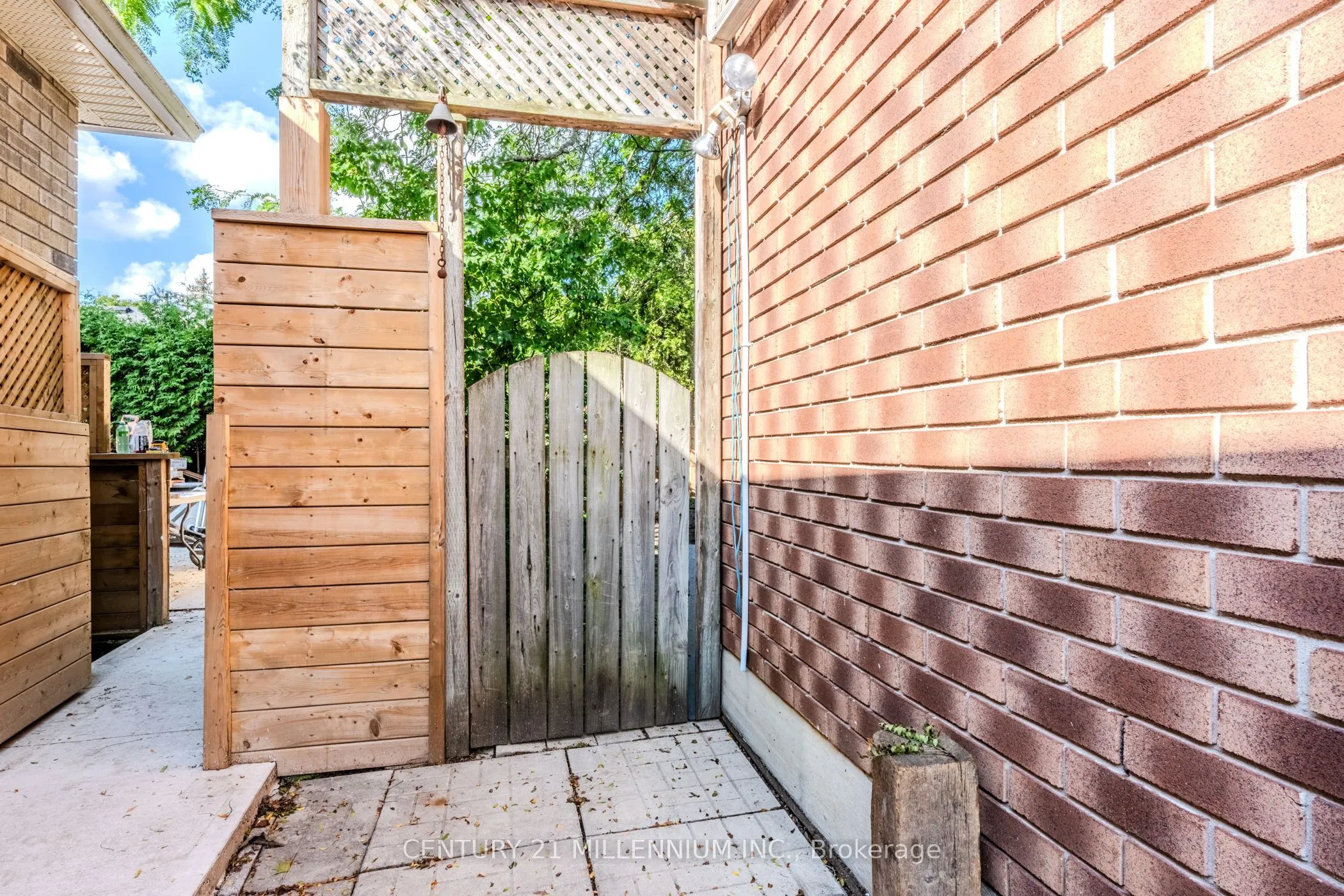 60 Ofield Road