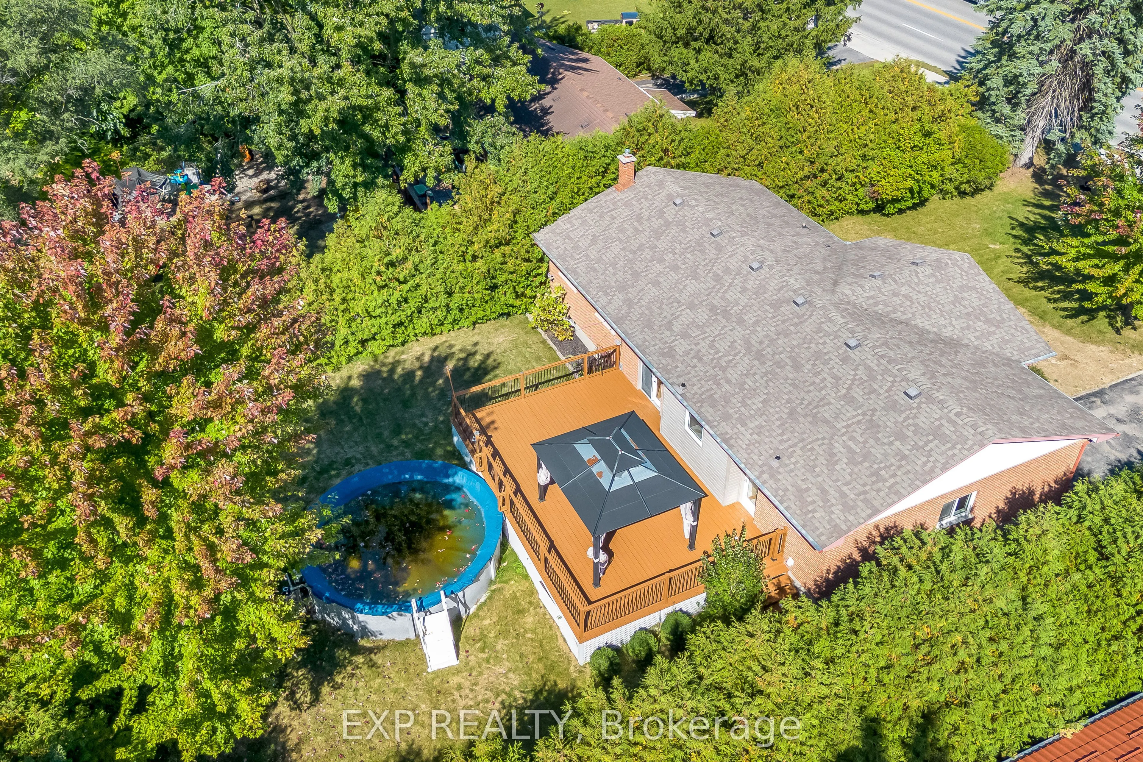 348 Caradoc Street S
