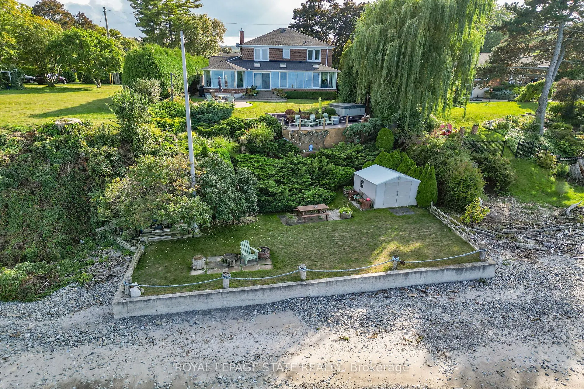 10 Tupper Boulevard
