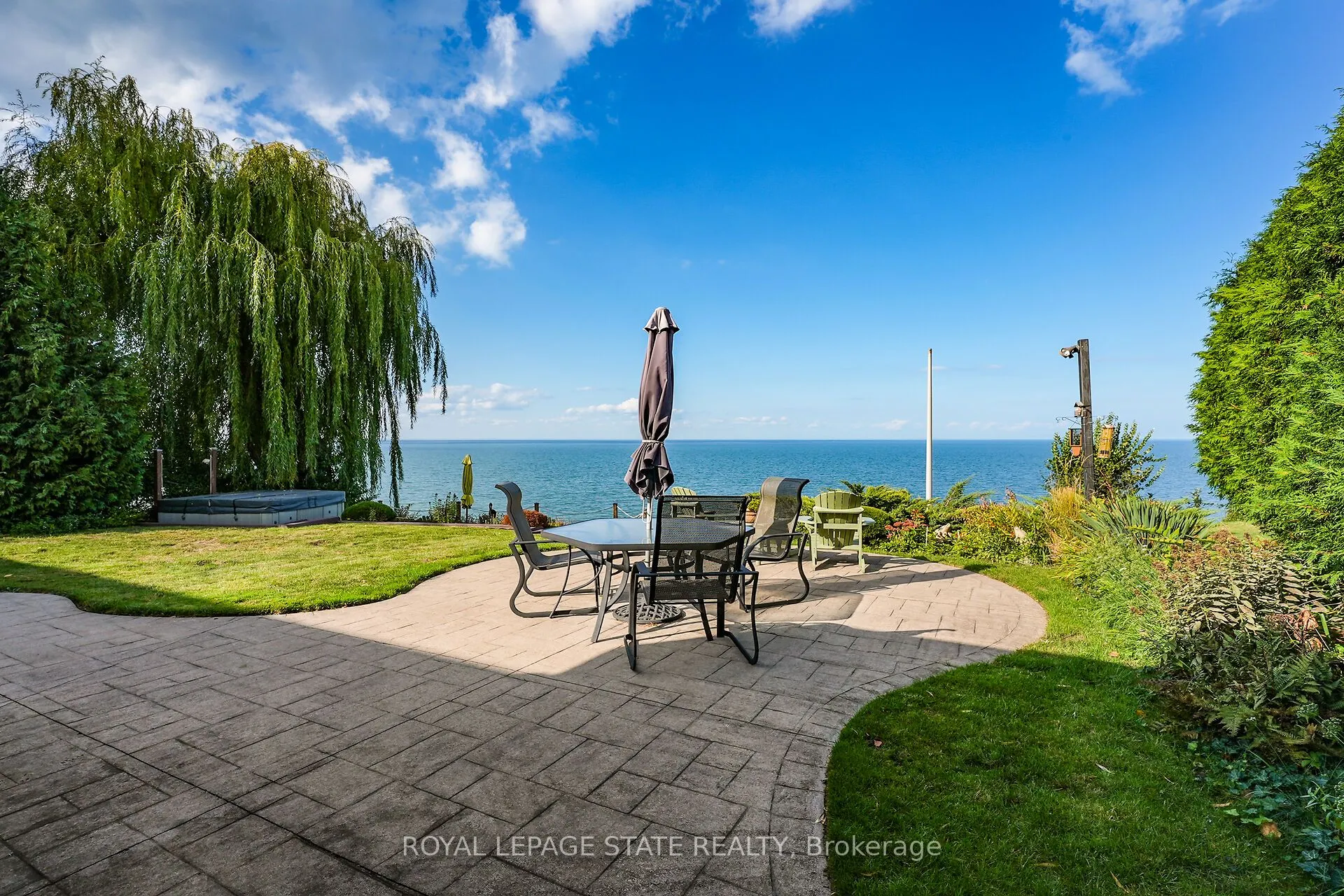 10 Tupper Boulevard