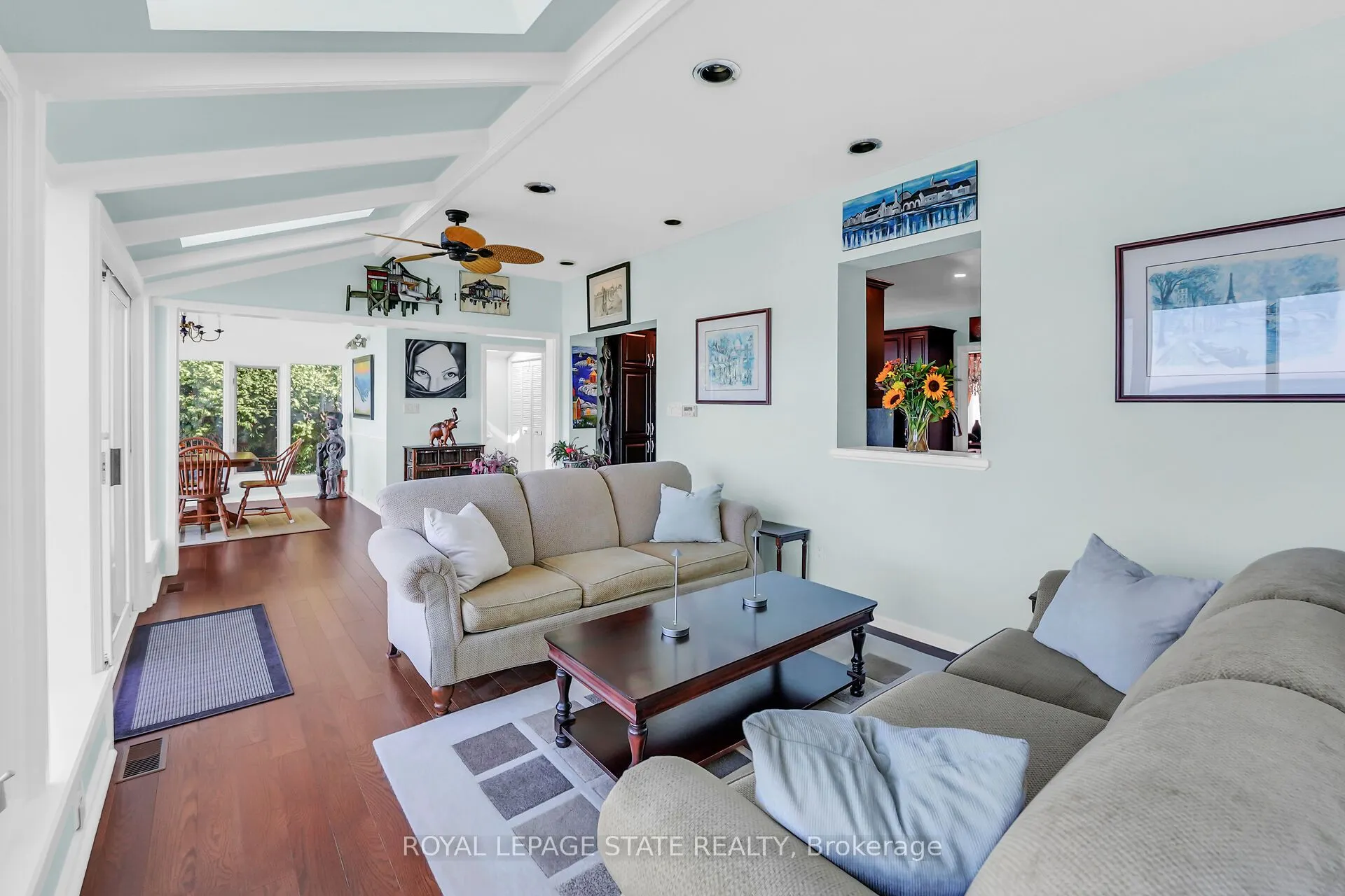 10 Tupper Boulevard