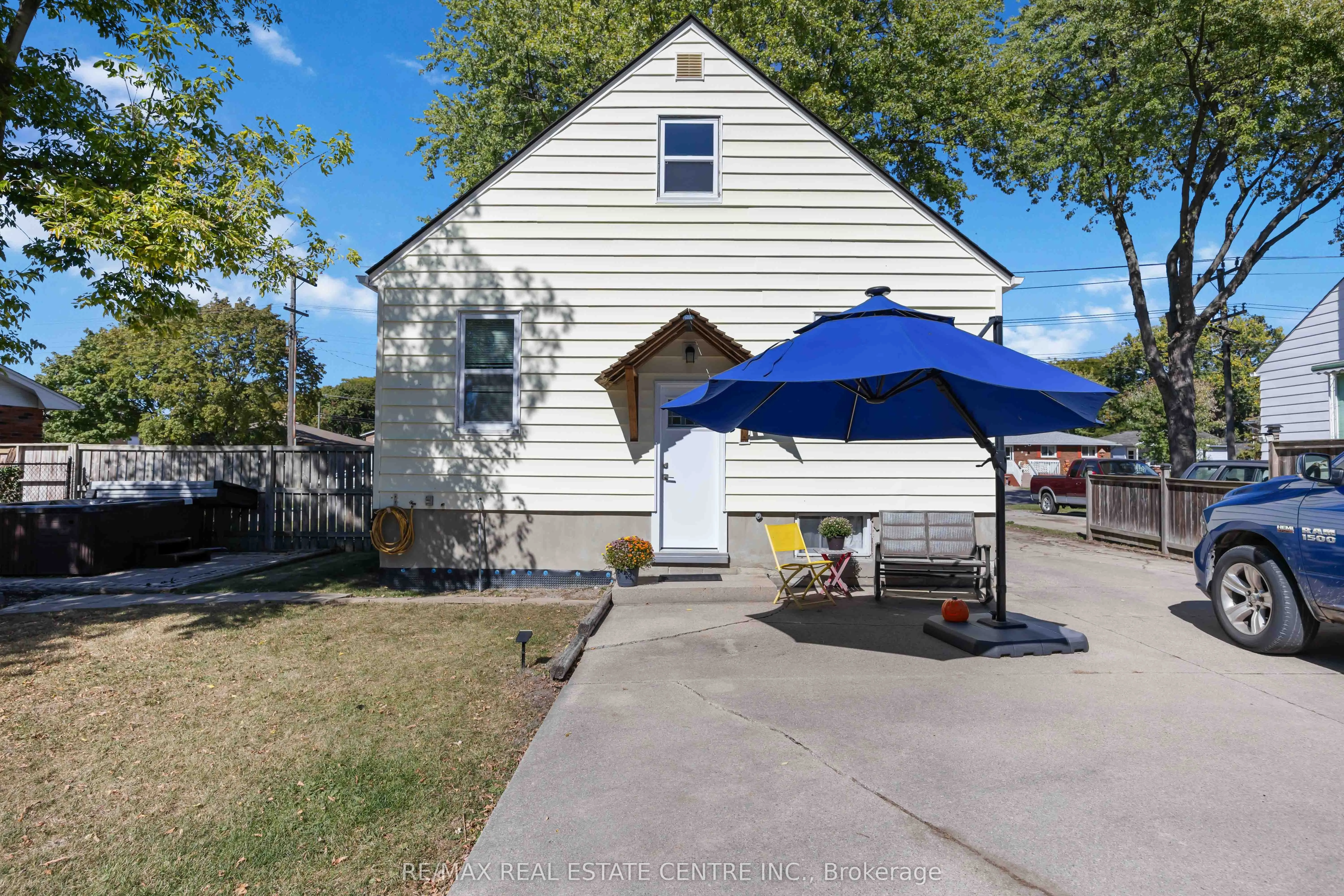847 Wellington Street