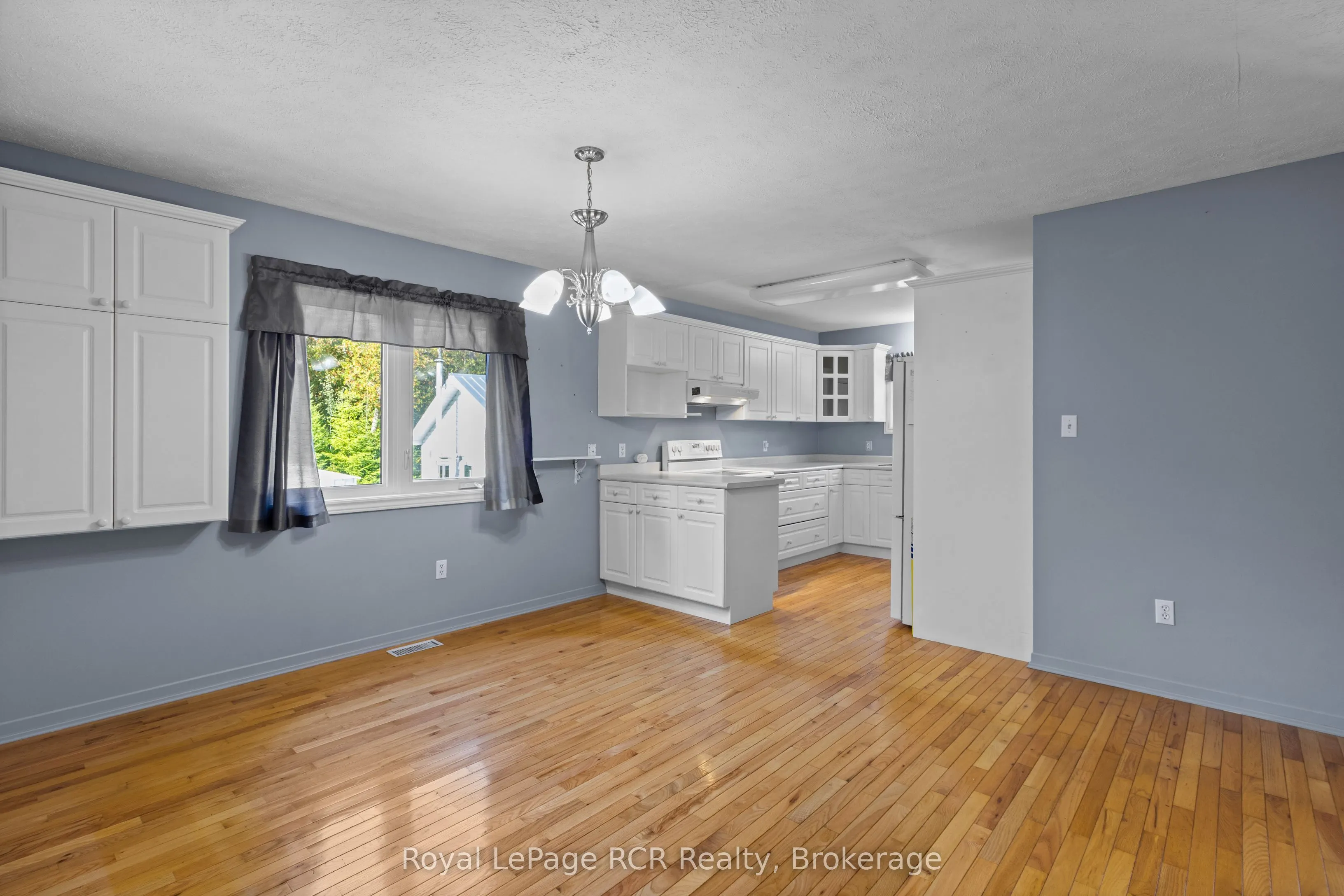 505 Pike Bay Road W