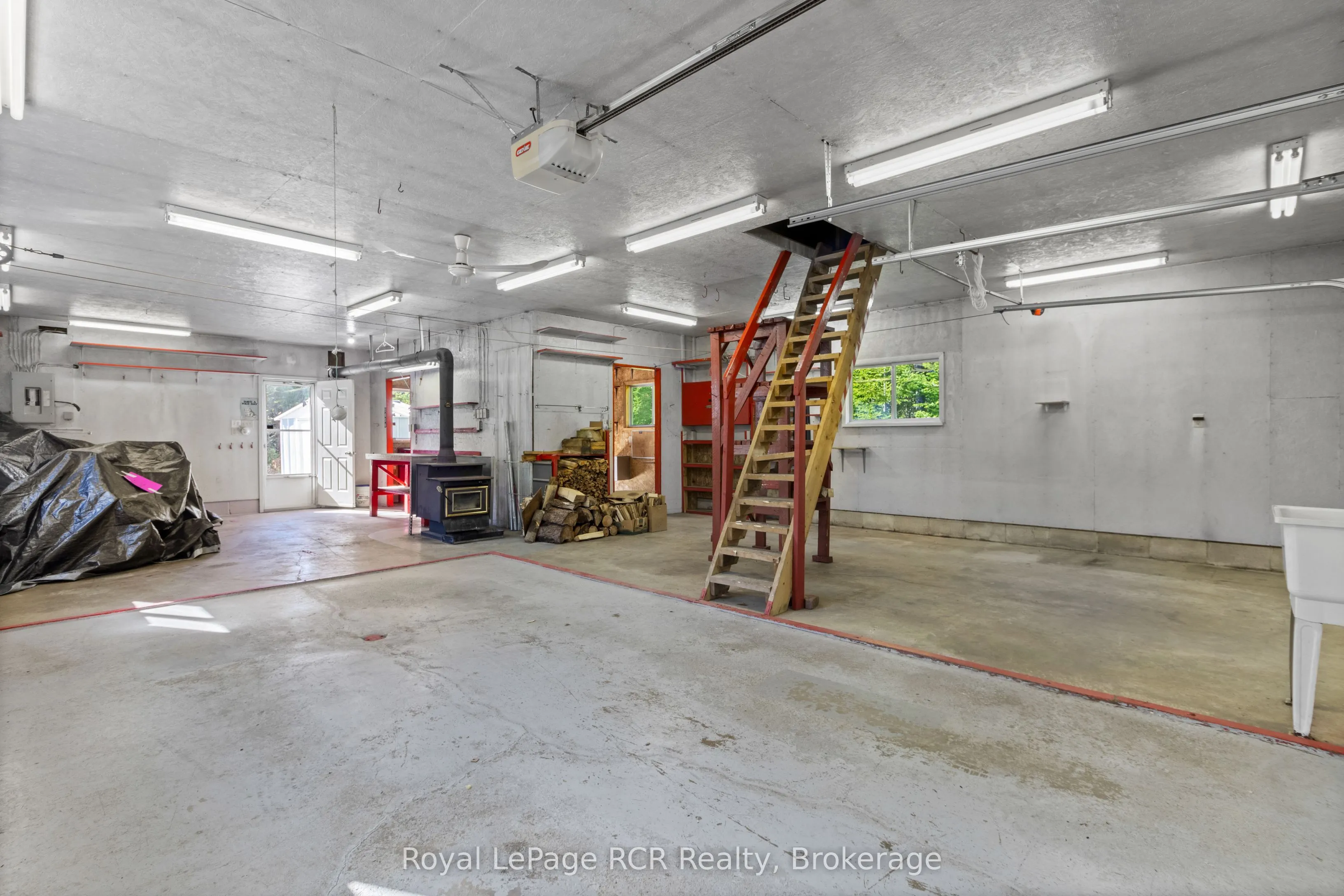 505 Pike Bay Road W