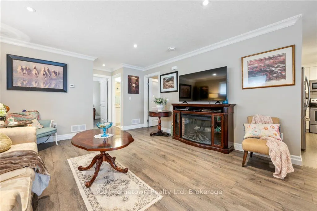 27 Stumpf Street, #27B