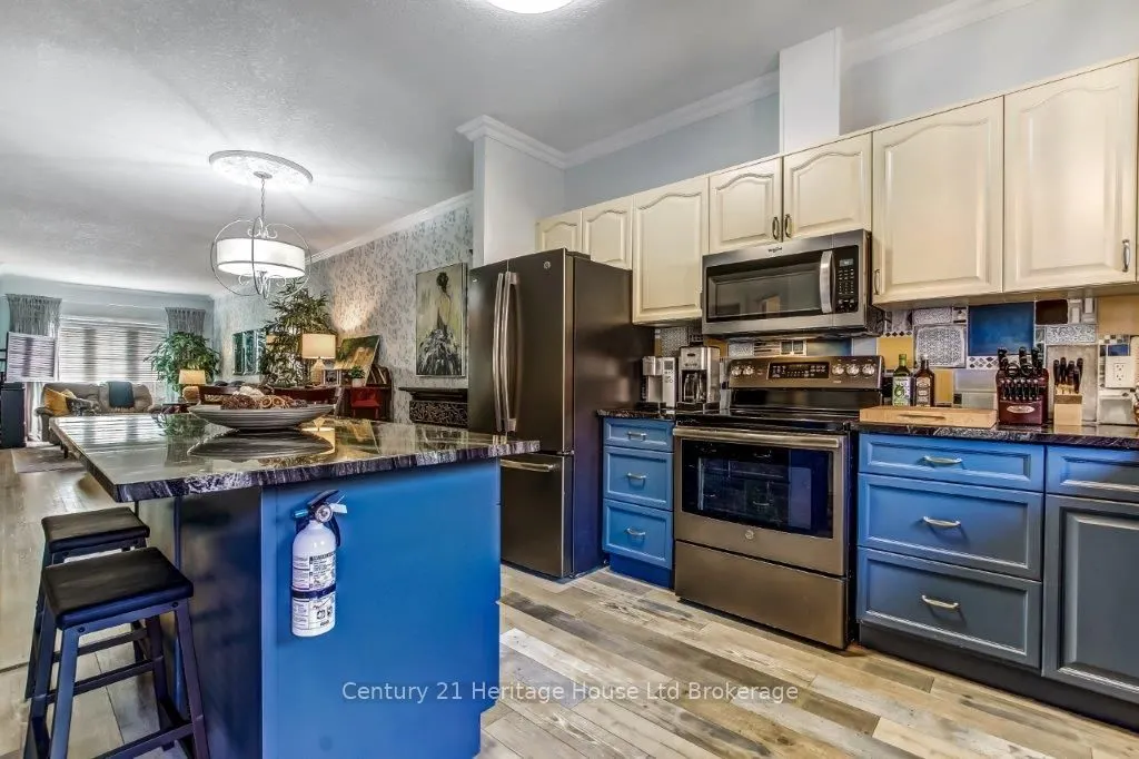 707 Southwood Way, #2