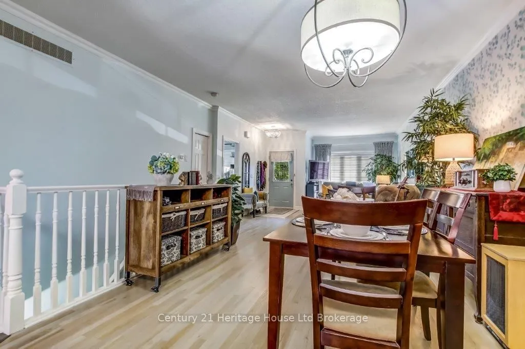 707 Southwood Way, #2