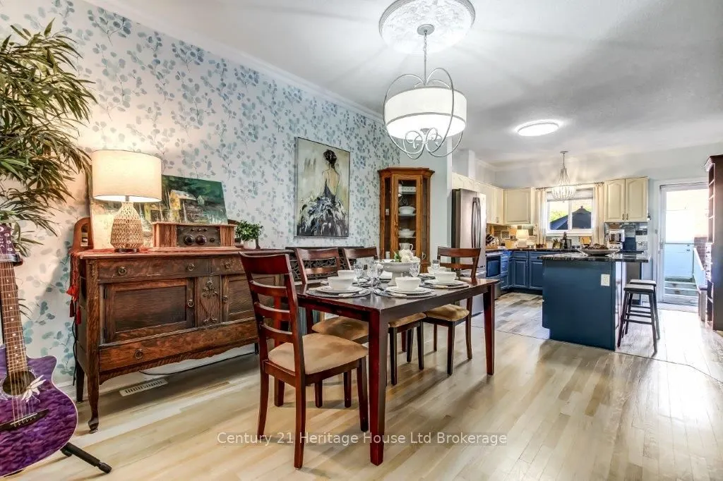 707 Southwood Way, #2