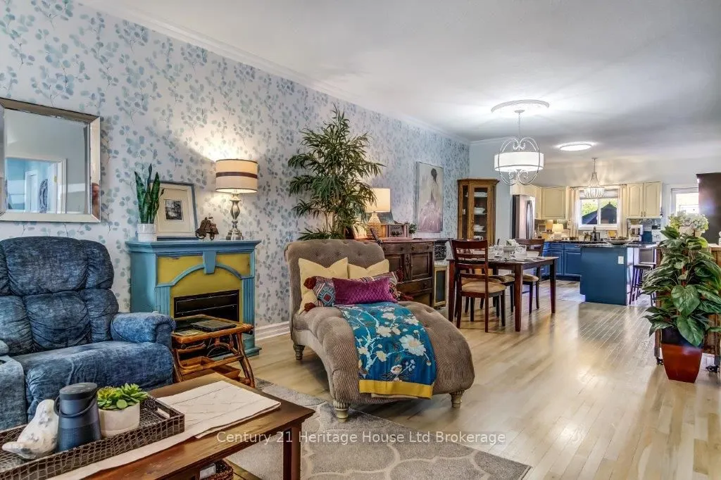 707 Southwood Way, #2