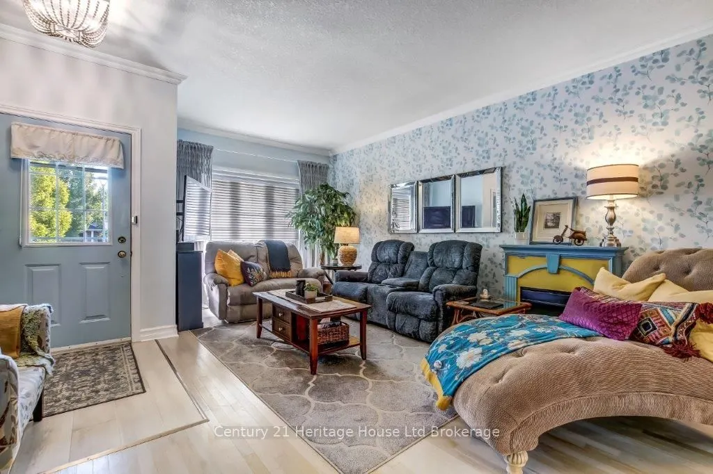 707 Southwood Way, #2