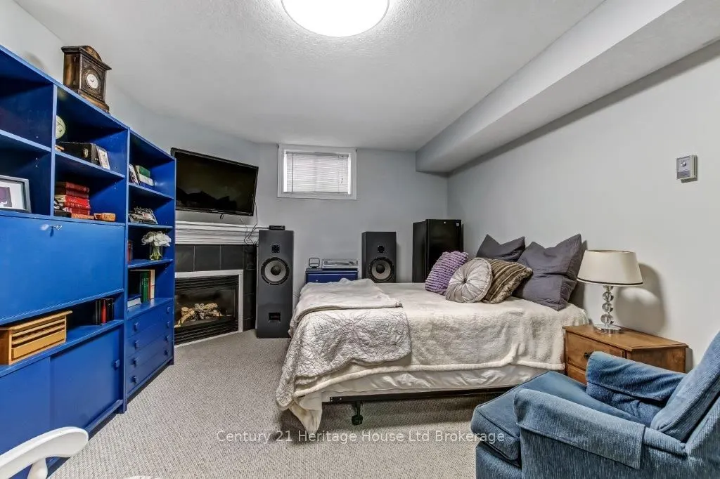 707 Southwood Way, #2