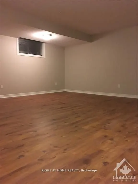 298 Mojave Crescent