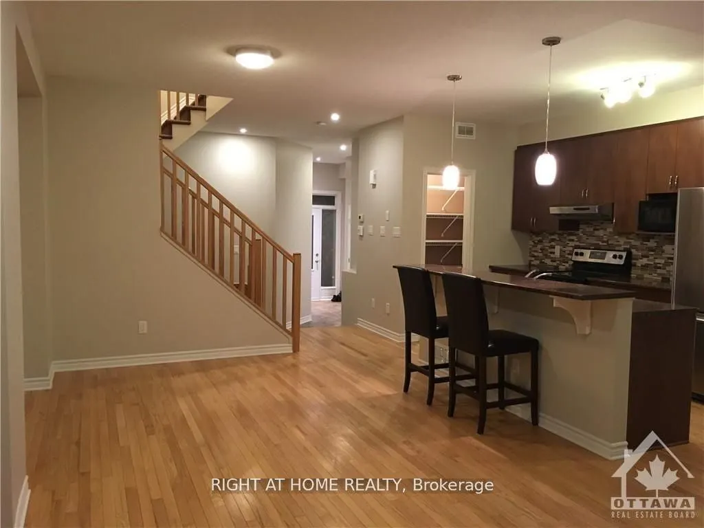 298 Mojave Crescent