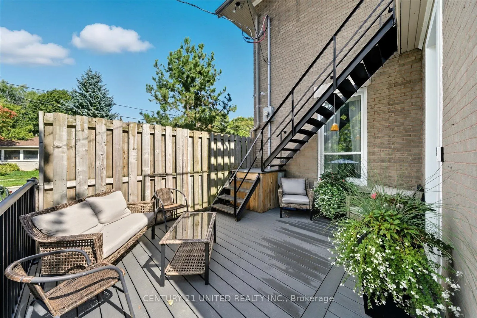 559 Downie Street