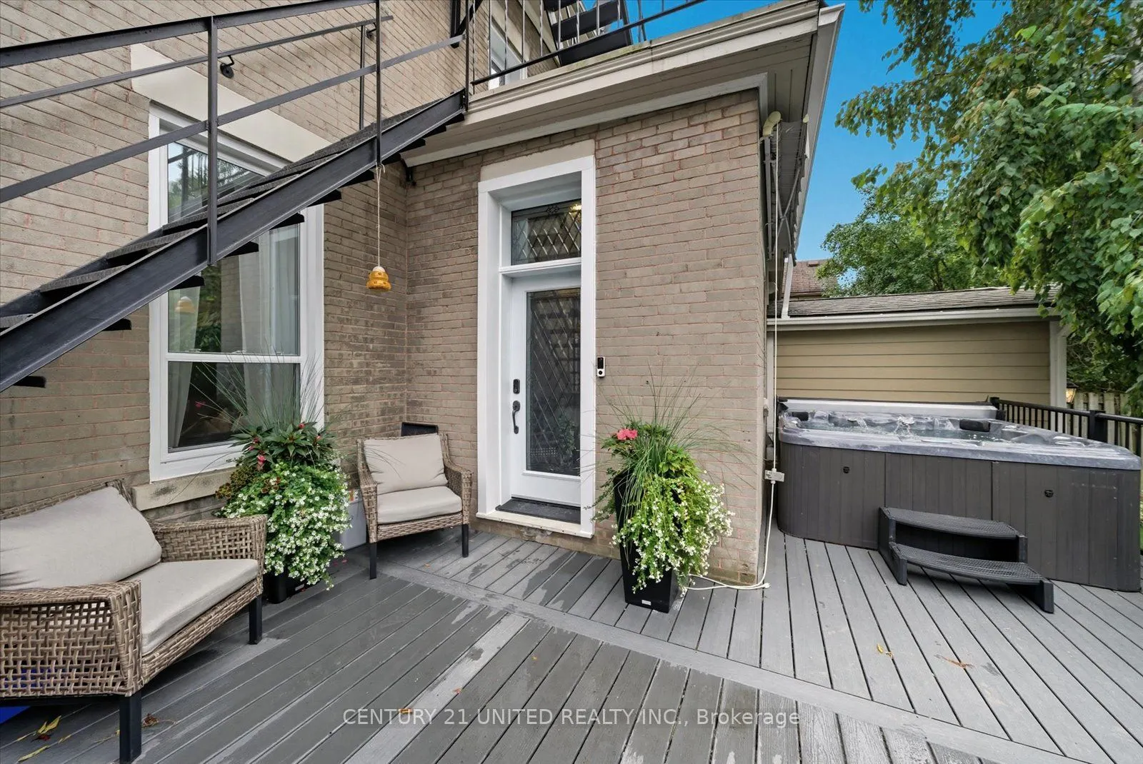 559 Downie Street
