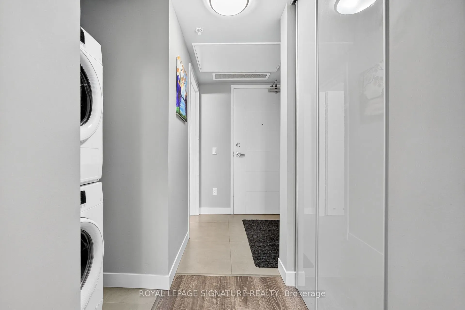 308 Lester Street, #406