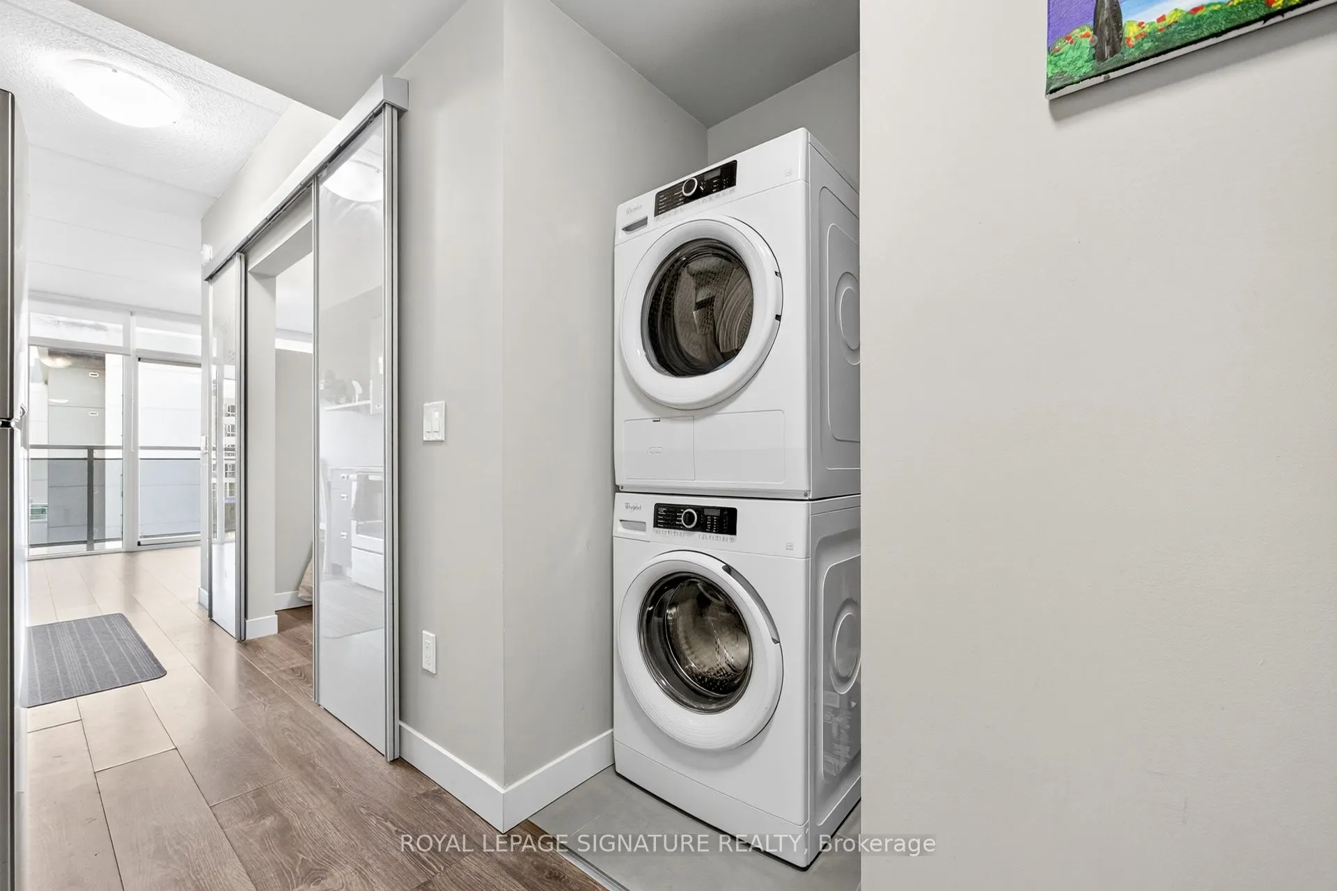 308 Lester Street, #406