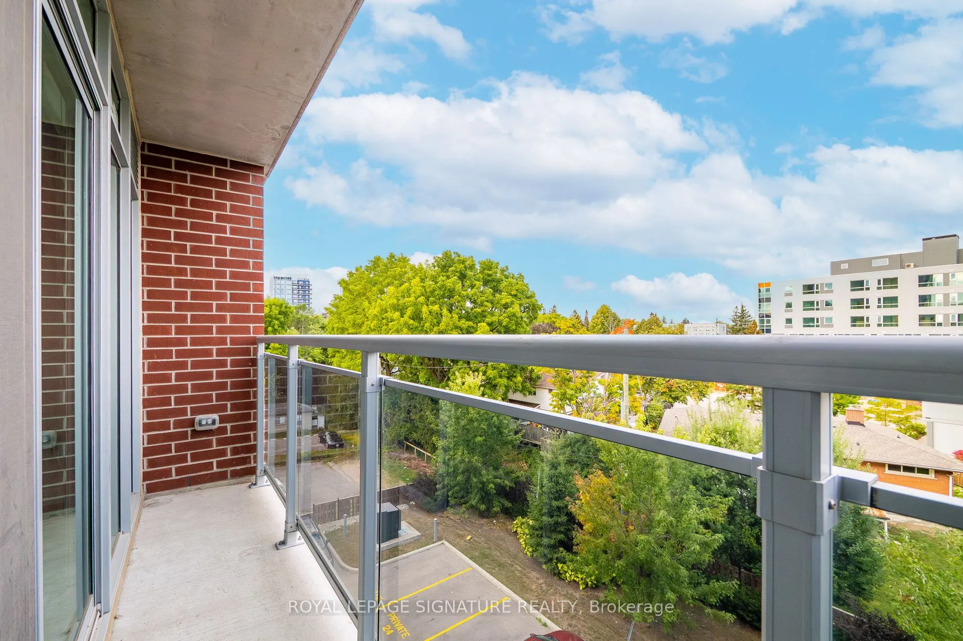 308 Lester Street, #406