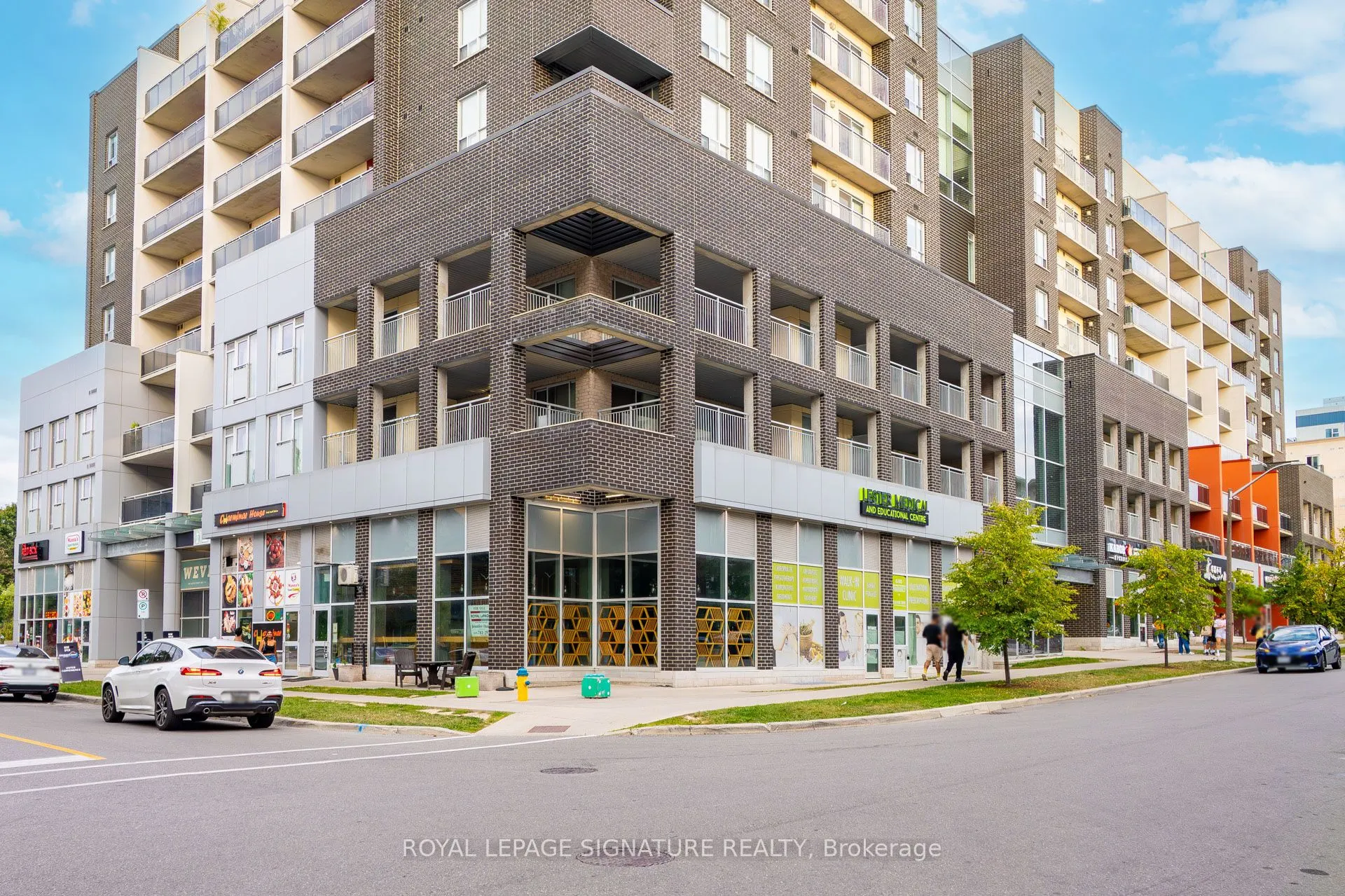 308 Lester Street, #406