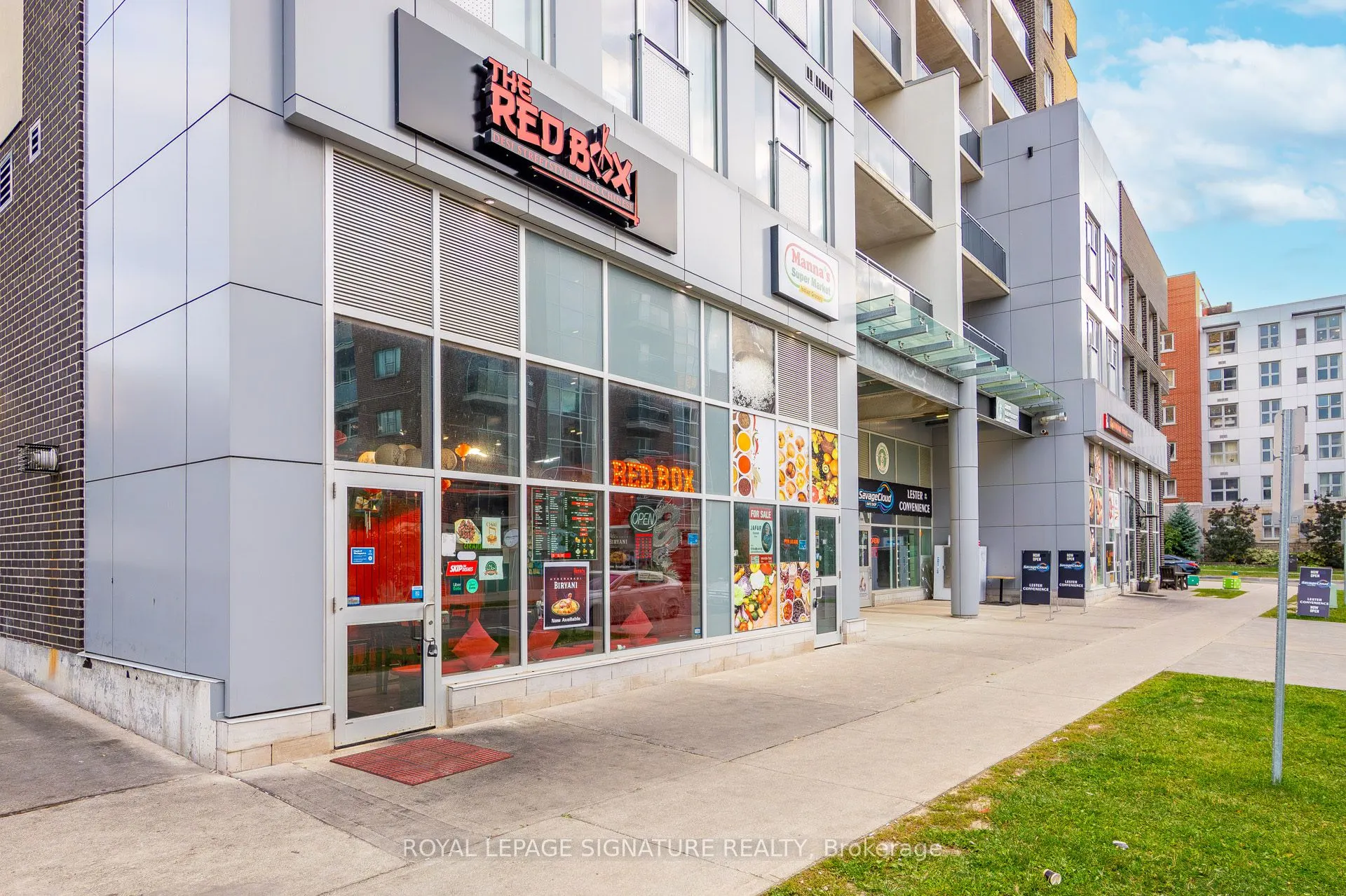308 Lester Street, #406