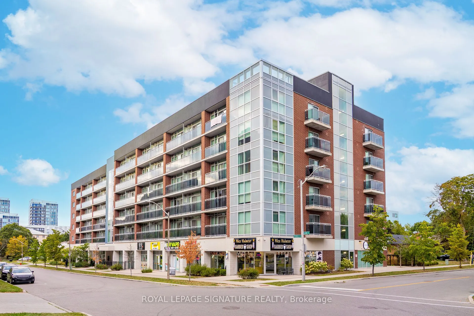 308 Lester Street, #406
