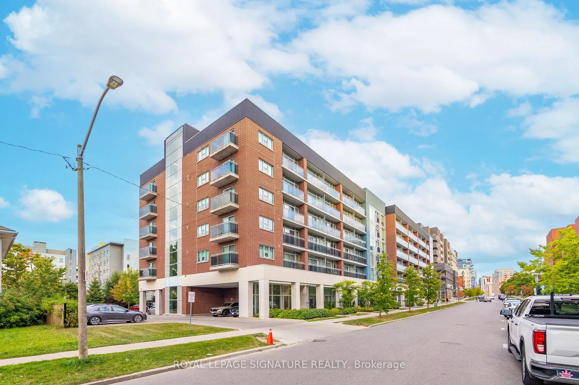 308 Lester Street, #406