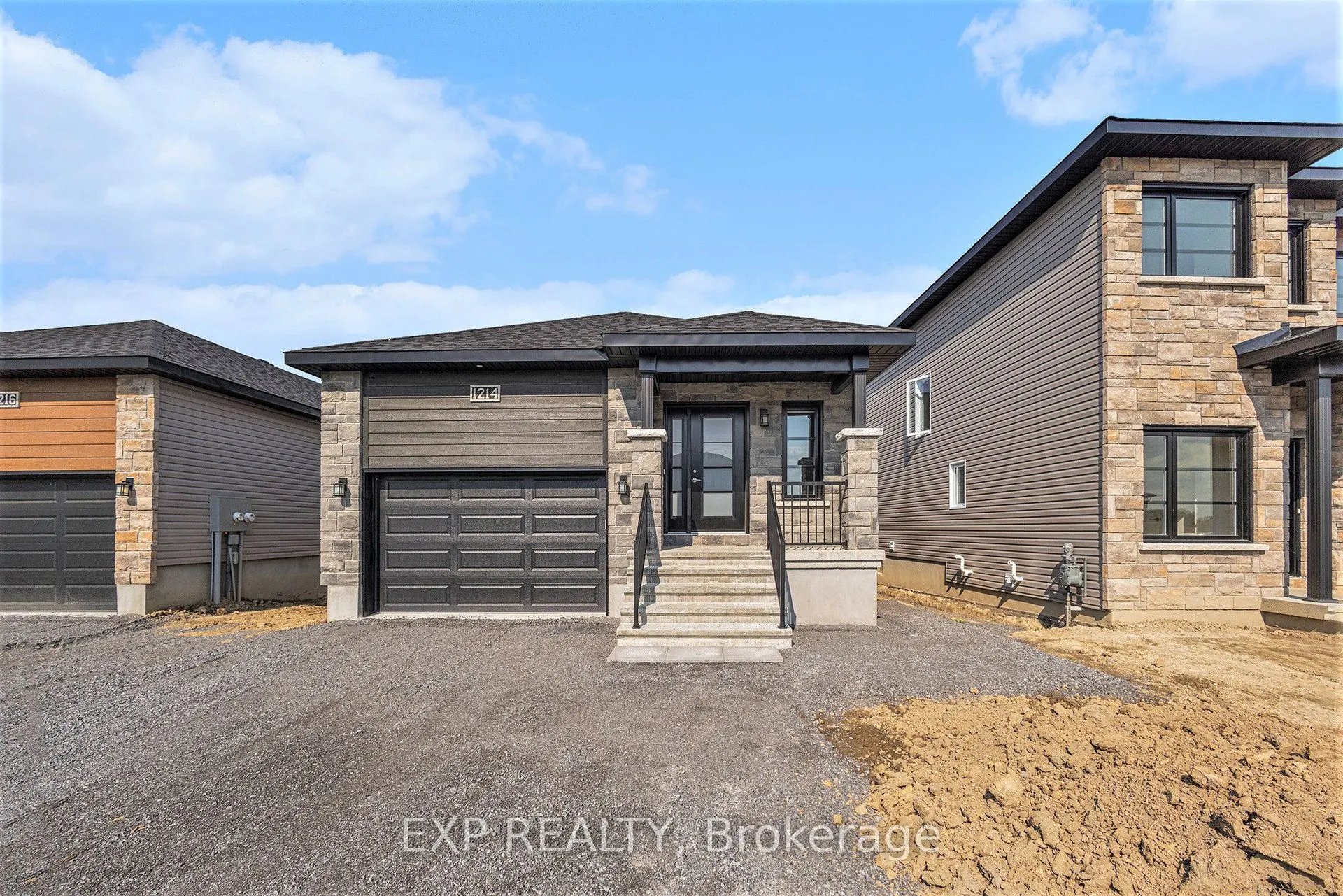 1214 MONTBLANC Crescent
