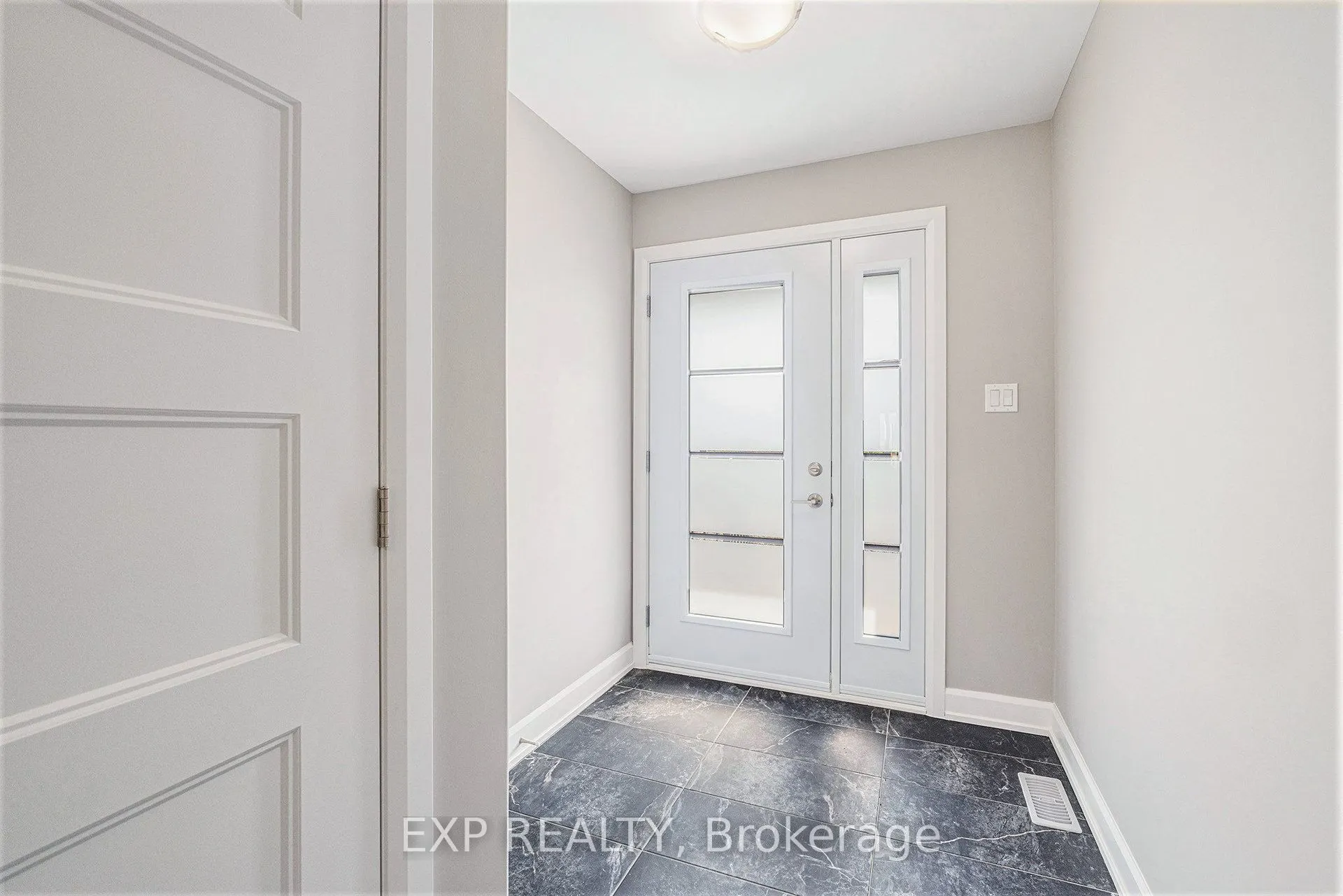 1214 MONTBLANC Crescent