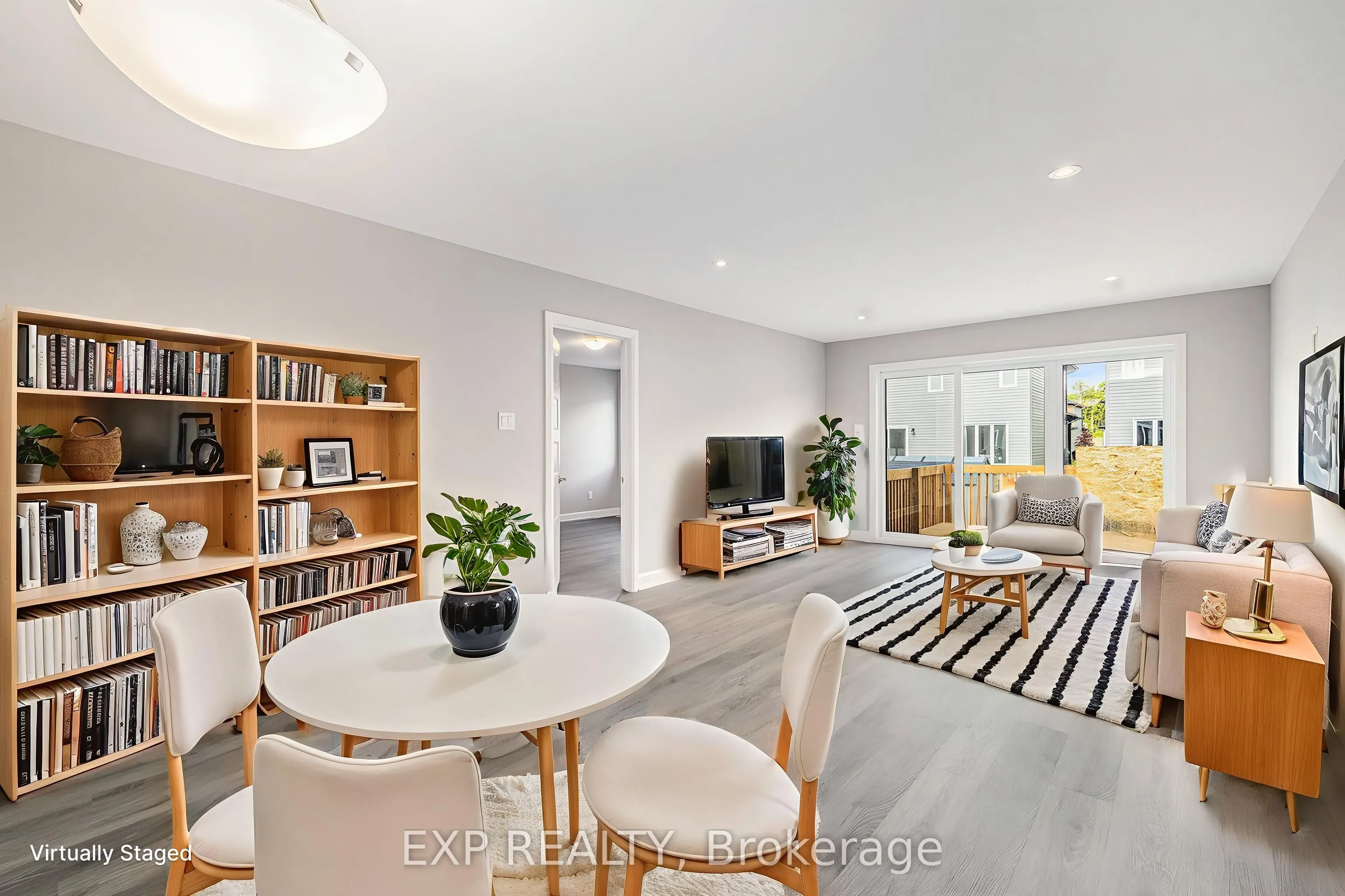 1214 MONTBLANC Crescent