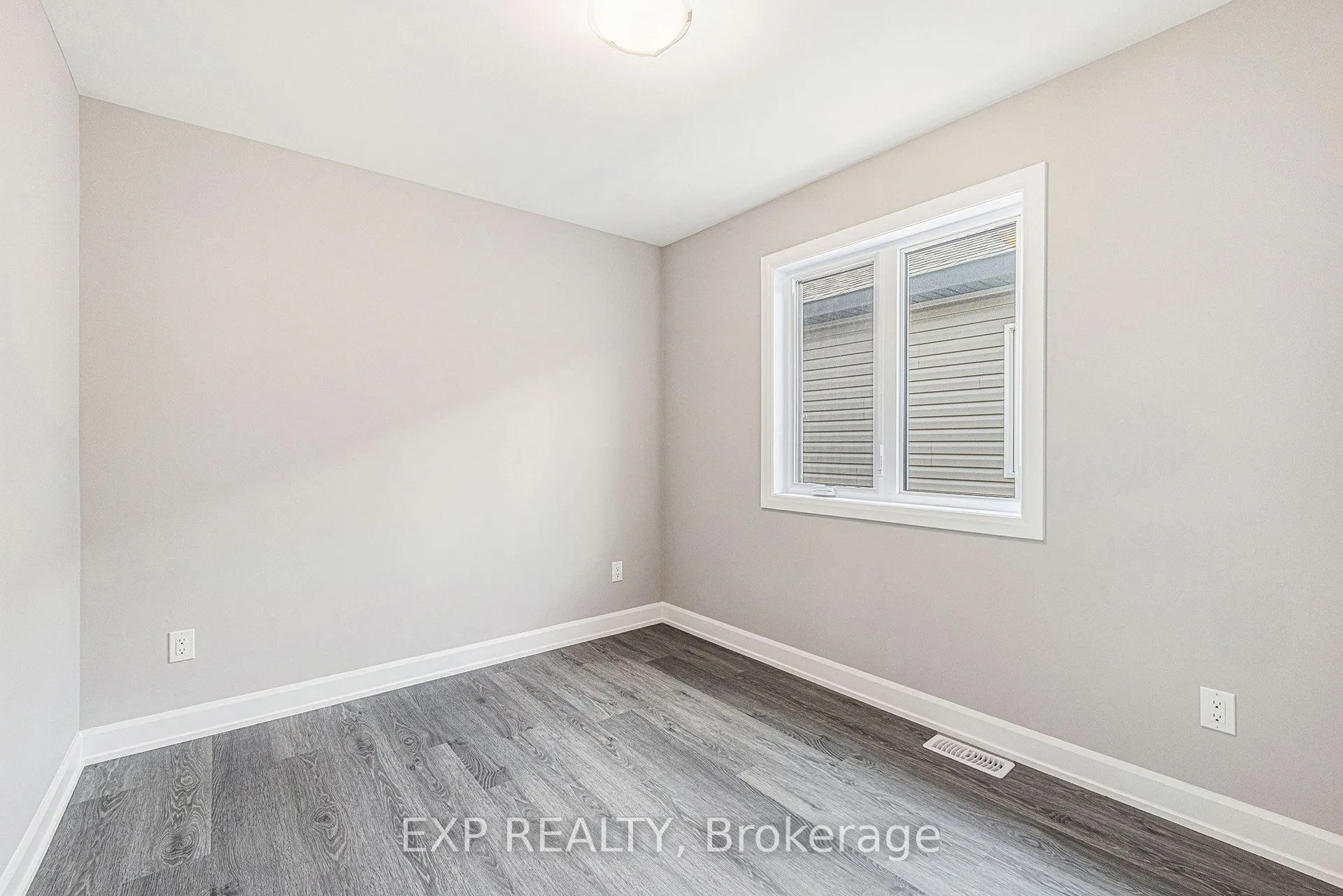 1214 MONTBLANC Crescent