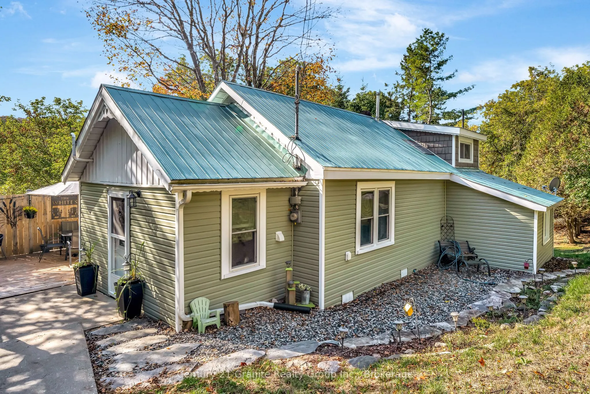 91 Pine Avenue