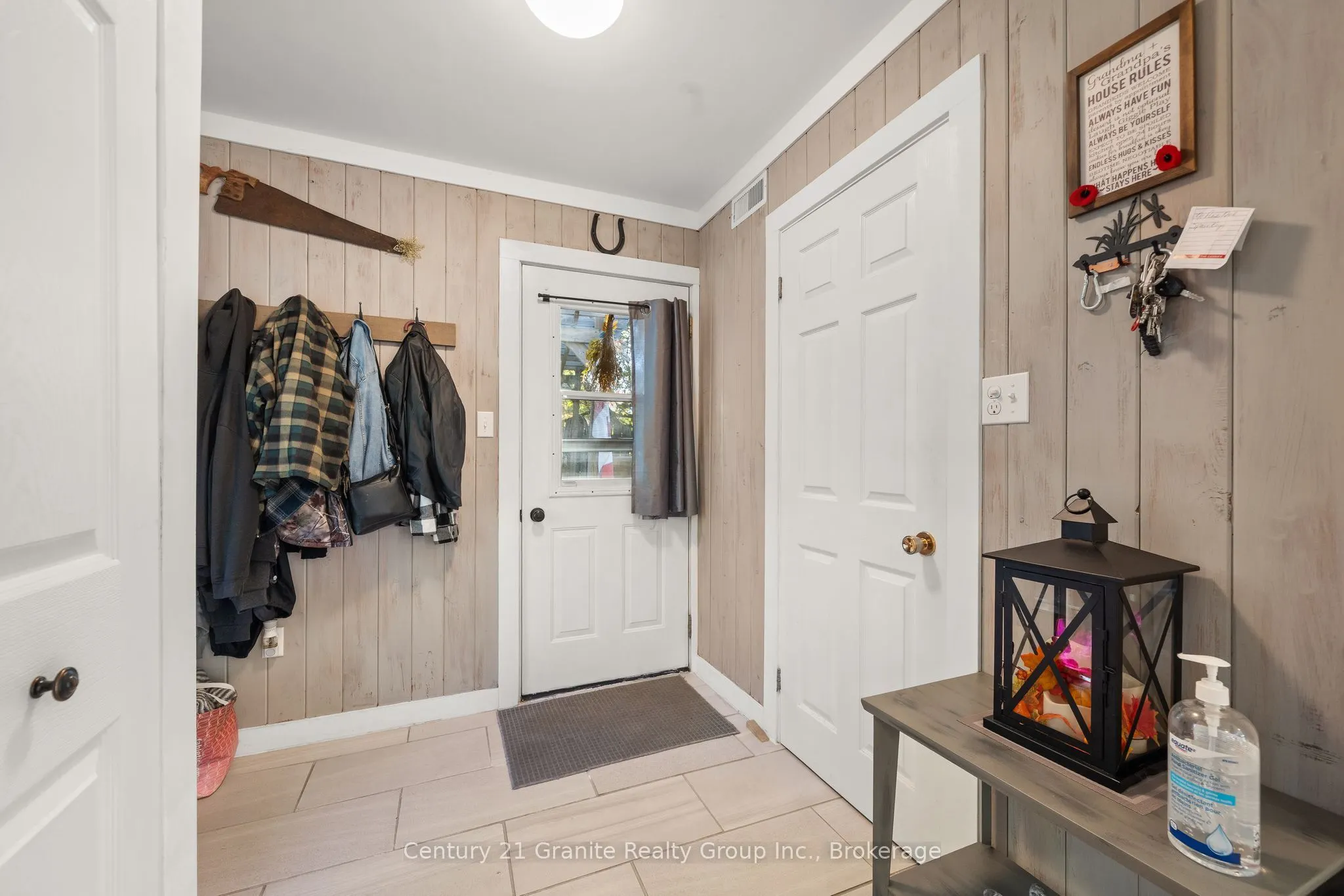 91 Pine Avenue
