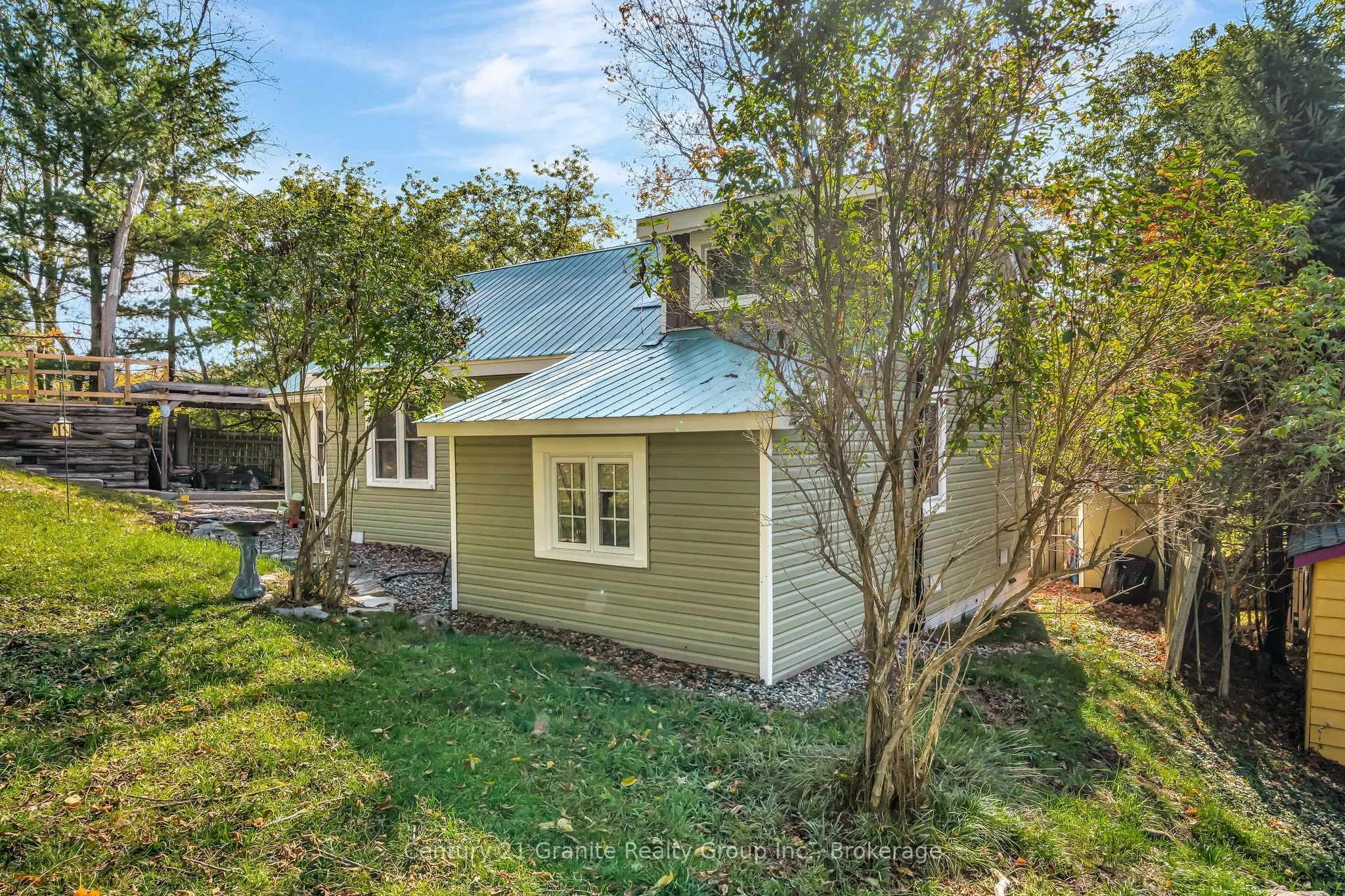 91 Pine Avenue
