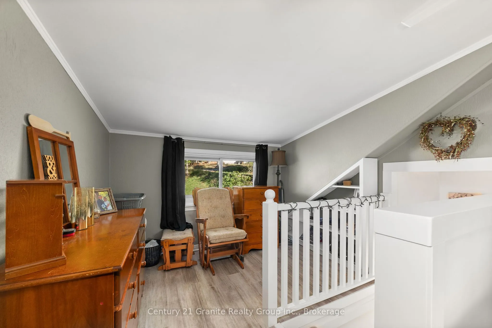91 Pine Avenue