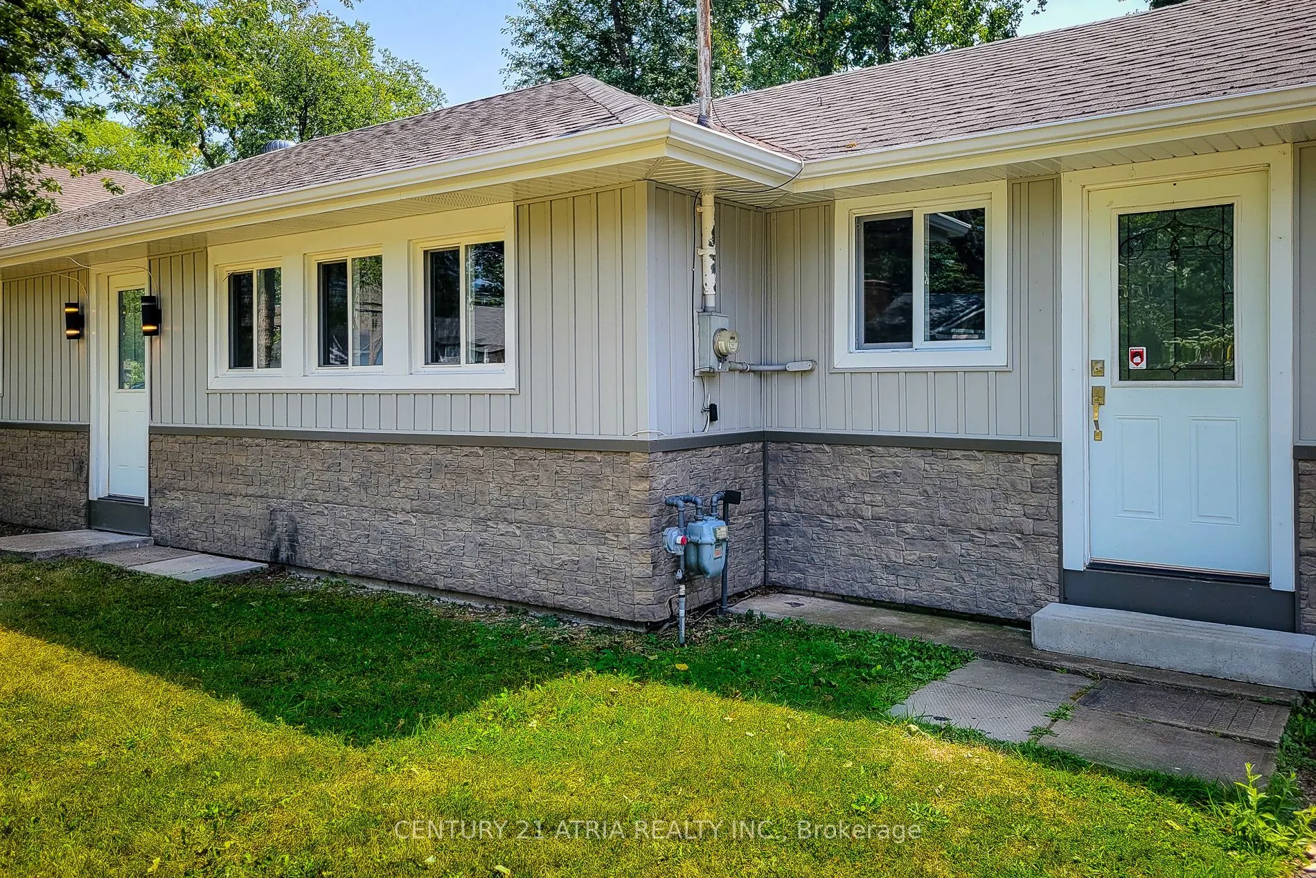 3259 Poplar Avenue