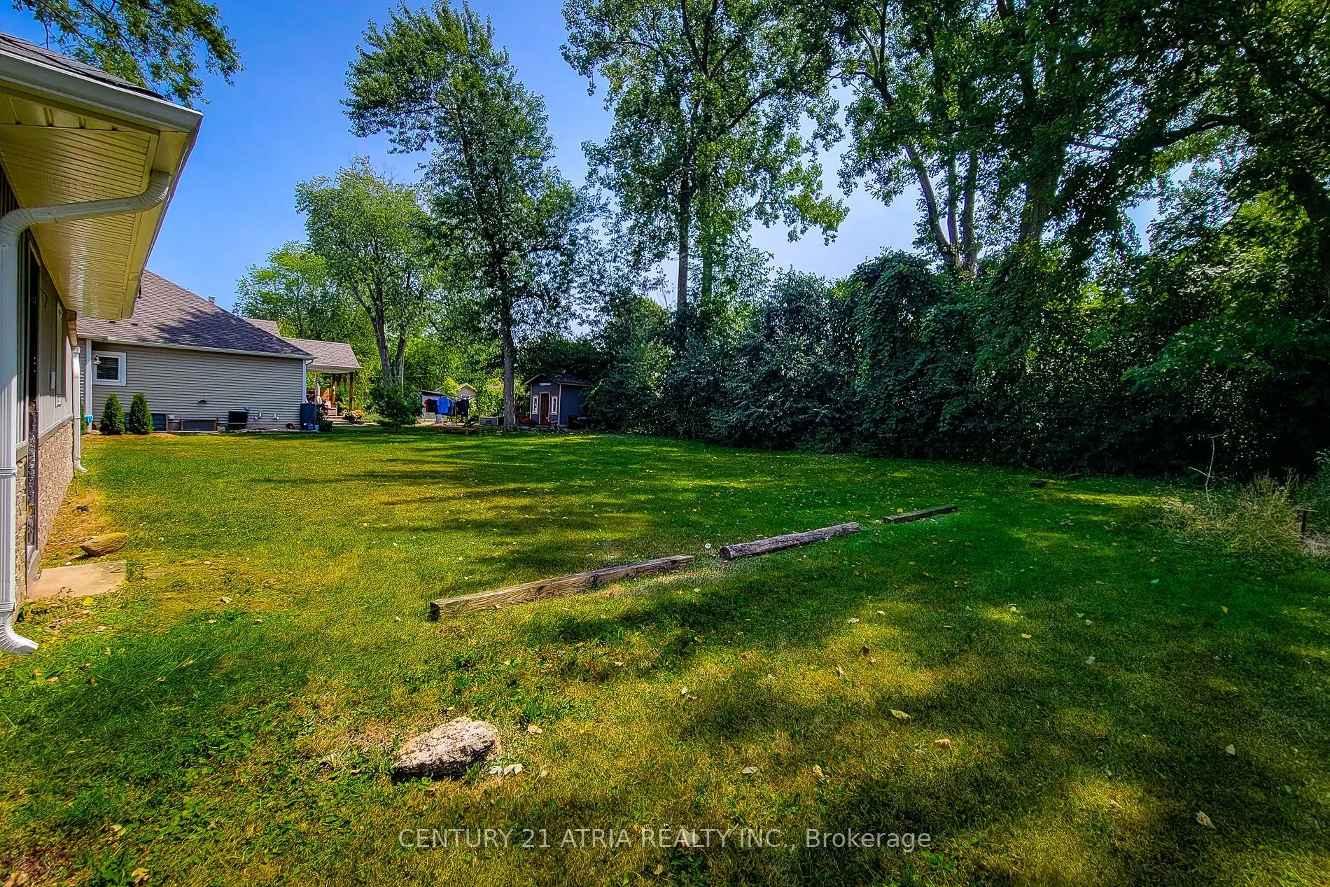 3259 Poplar Avenue