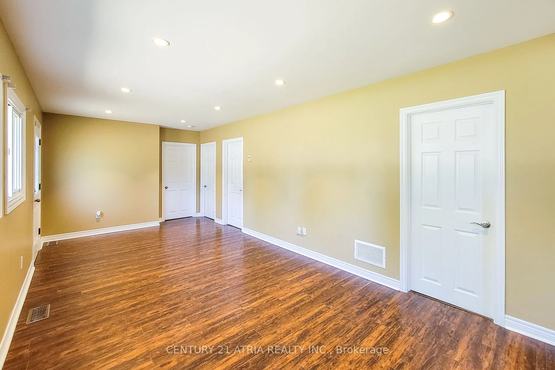 3259 Poplar Avenue