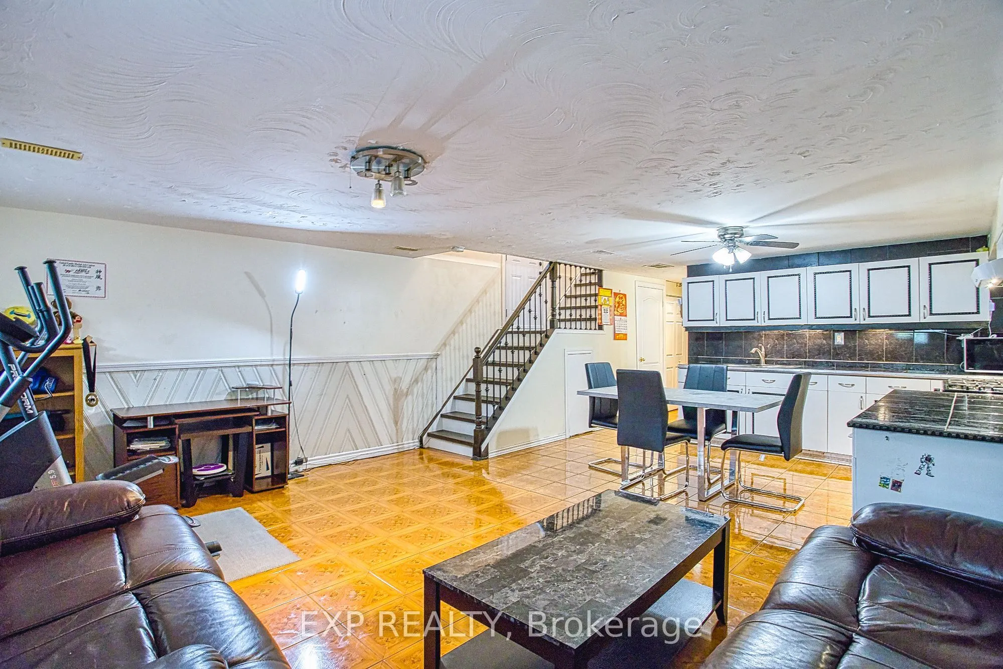 488 Barton Street E