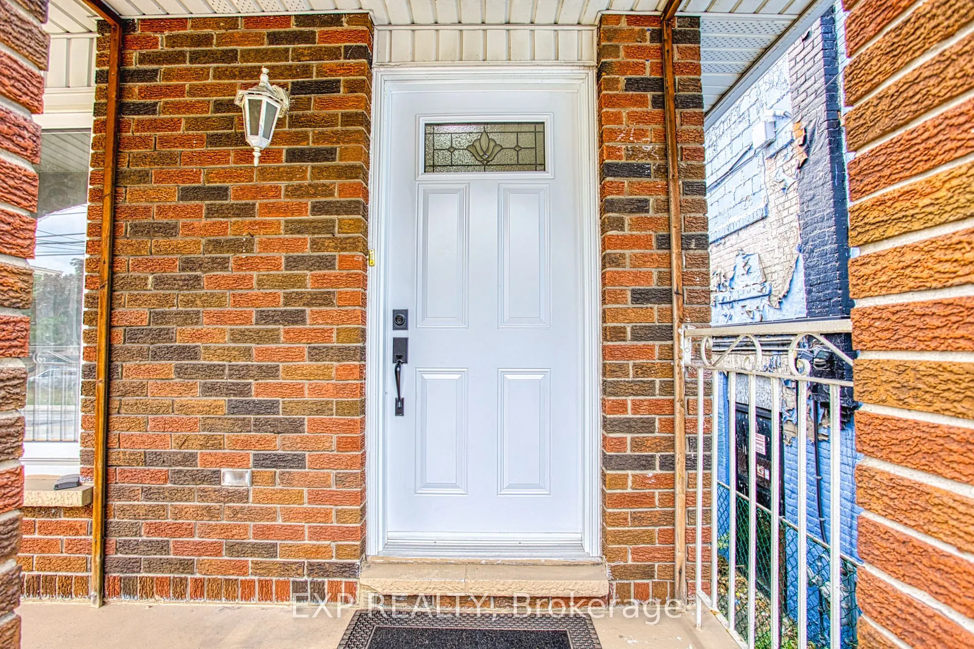 488 Barton Street E