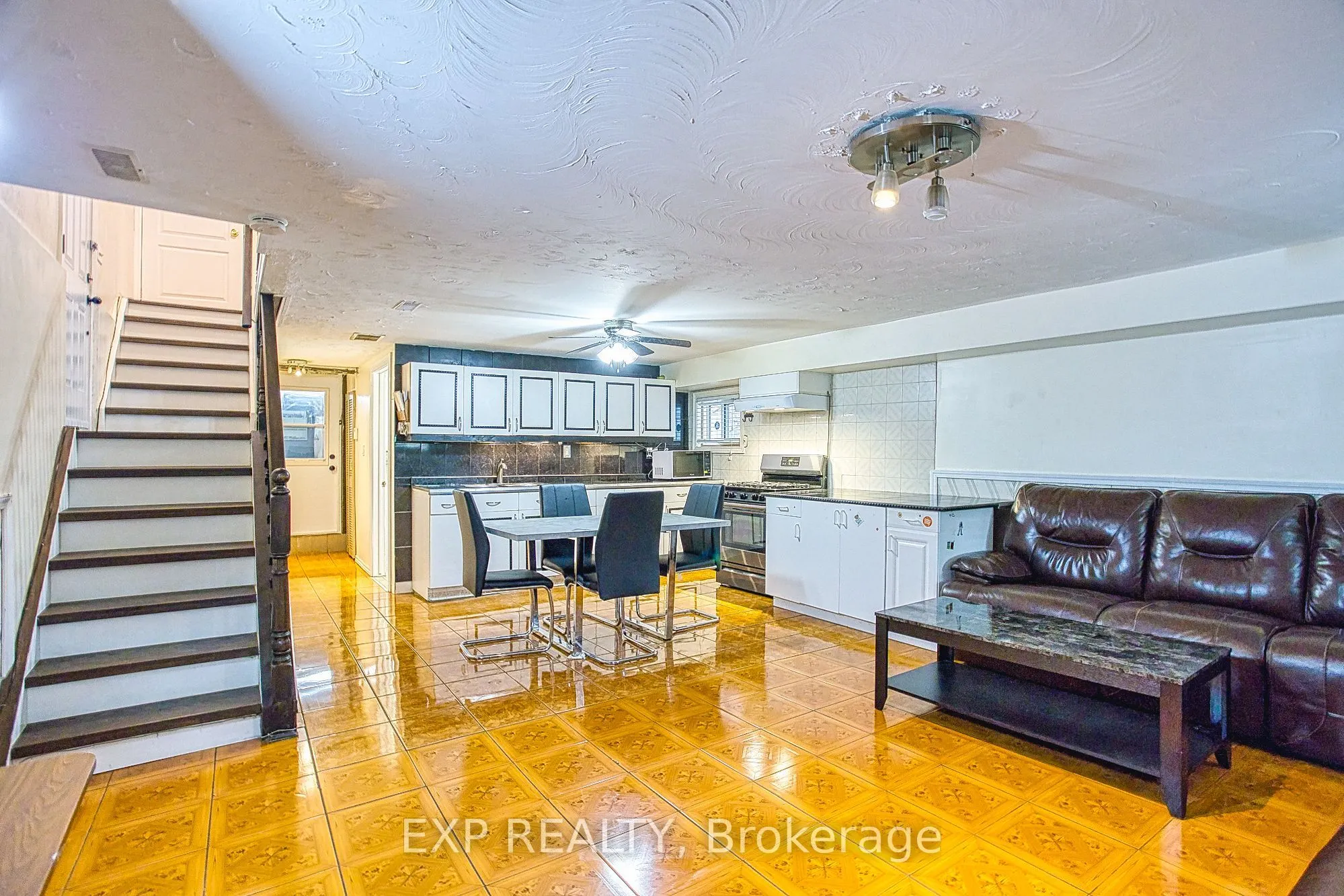 488 Barton Street E