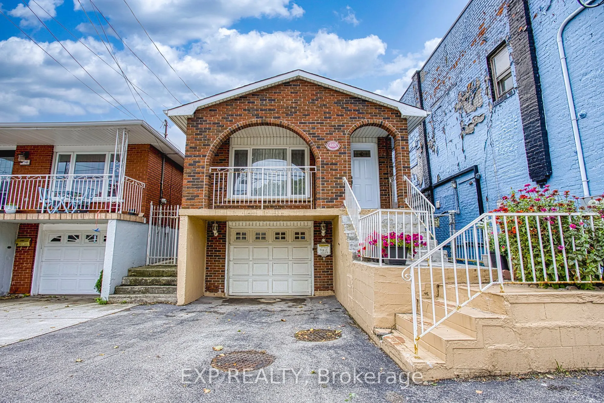 488 Barton Street E
